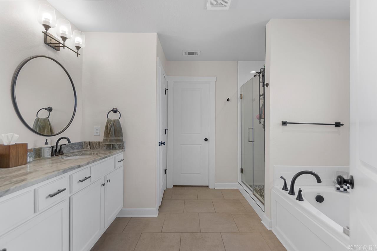 PLANTATION HILLS - Residential