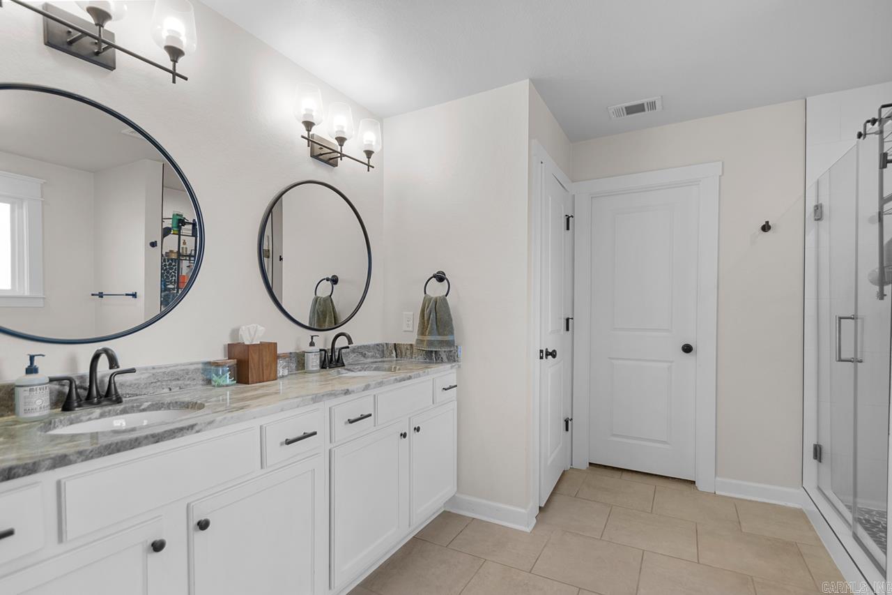 PLANTATION HILLS - Residential