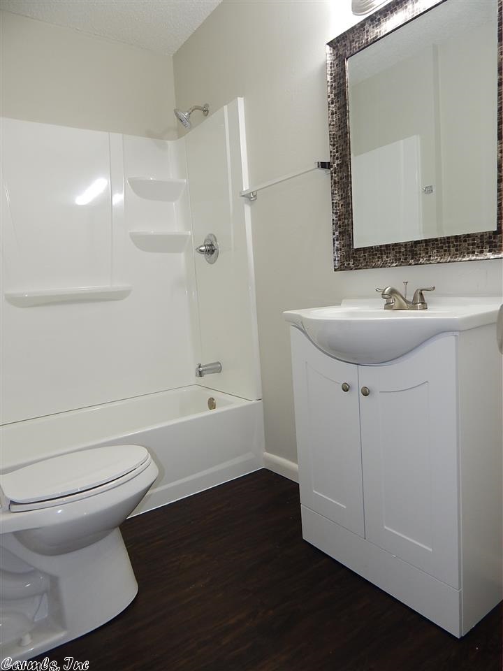 Traskwood Manor - Residential