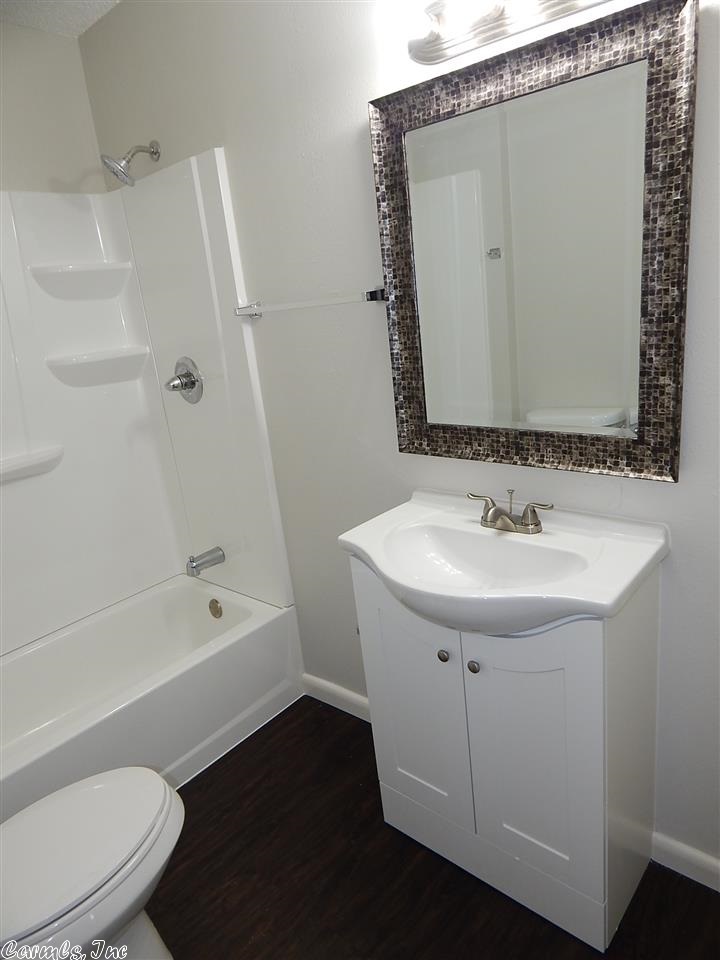 Traskwood Manor - Residential