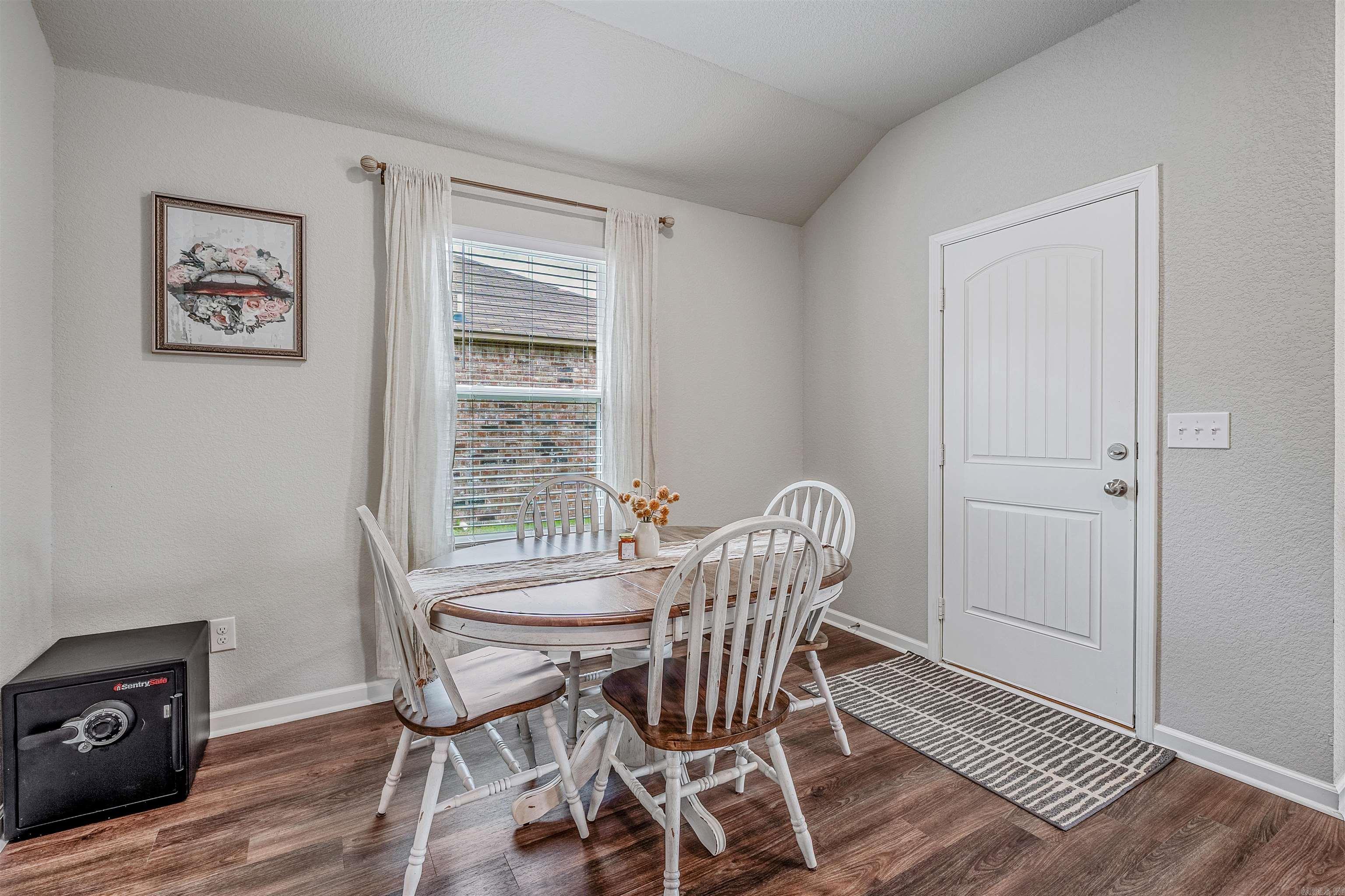 MUSEUM MEADOWS - Residential