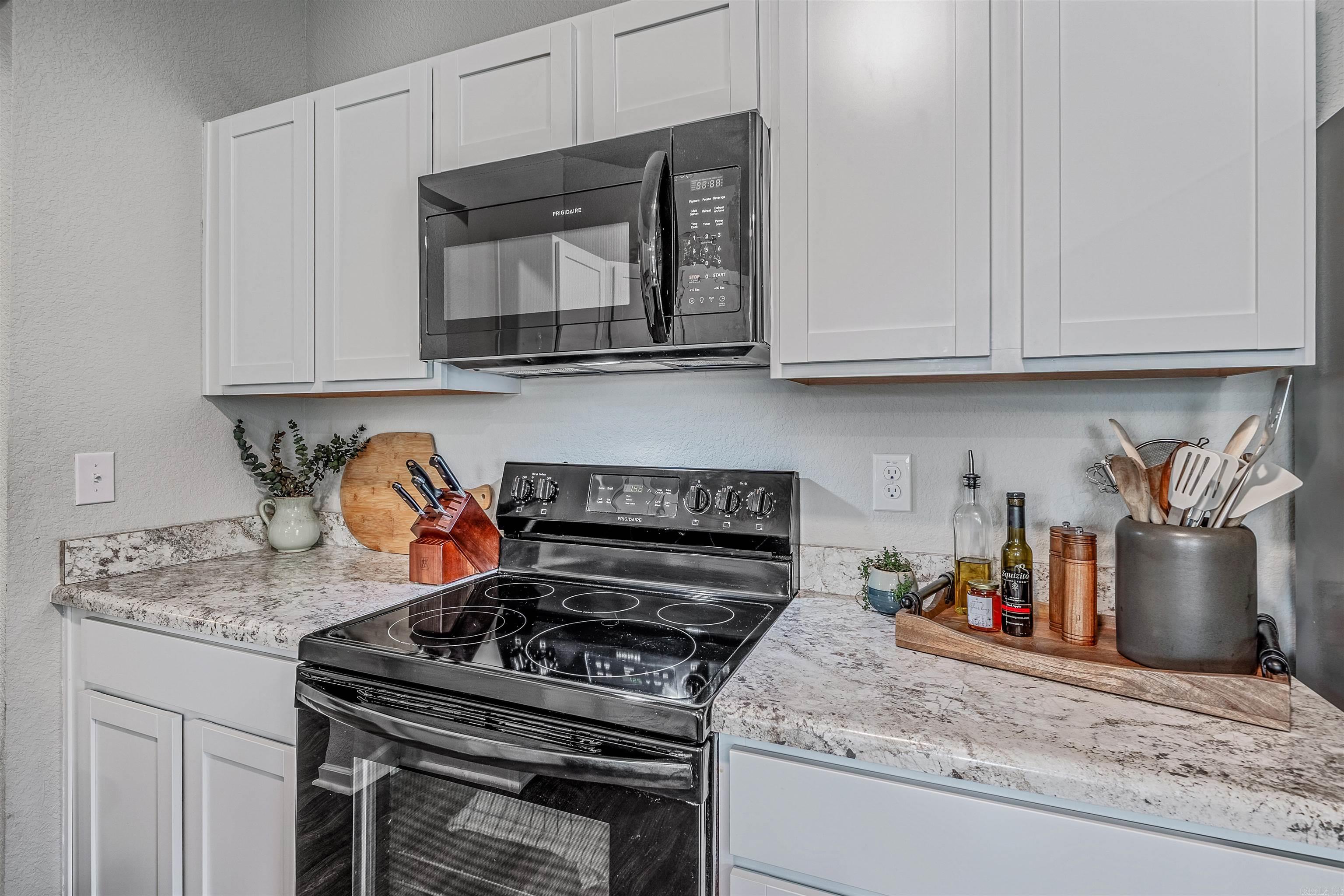 MUSEUM MEADOWS - Residential