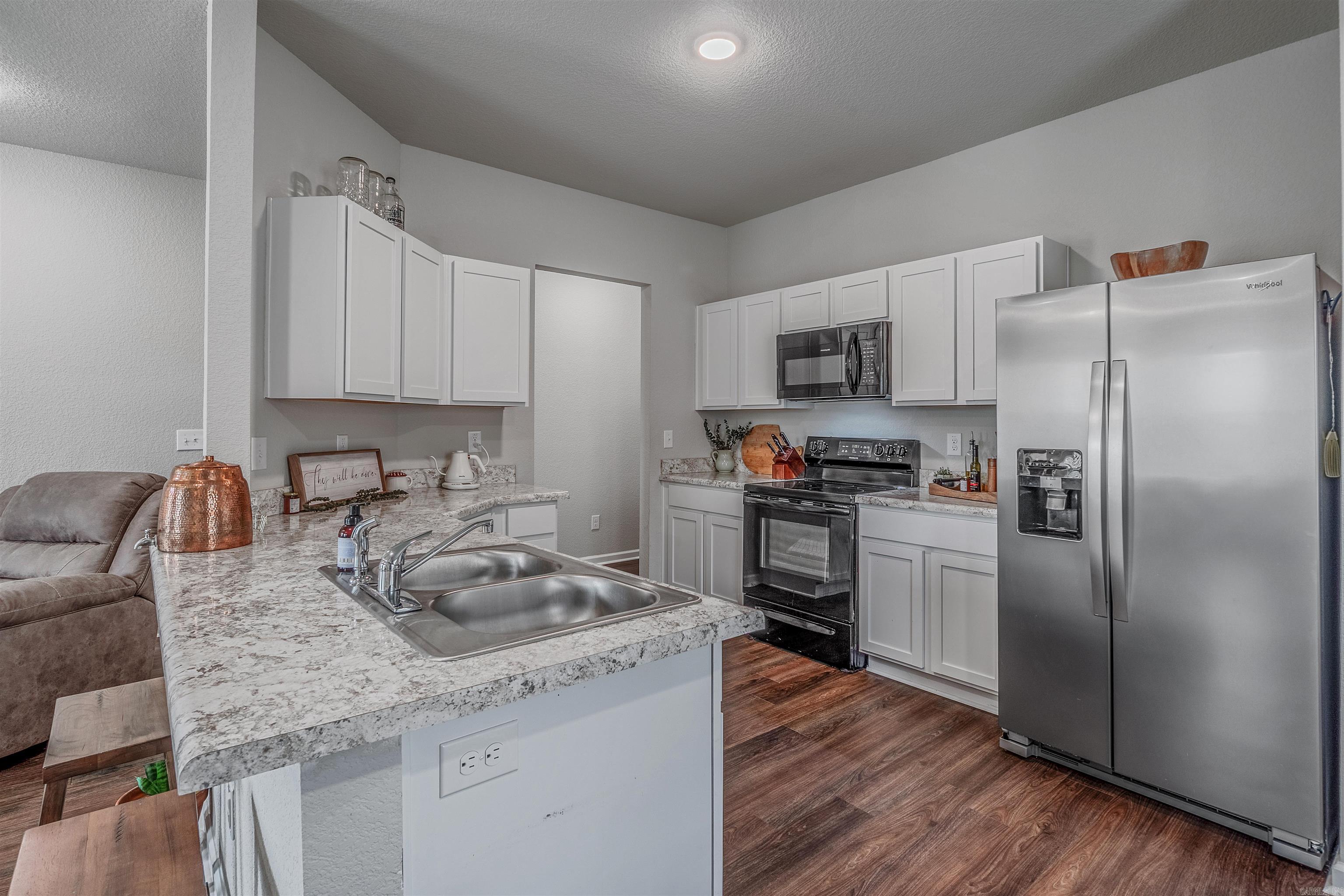 MUSEUM MEADOWS - Residential