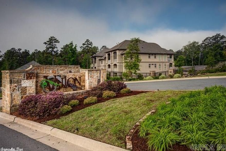 Beautiful two bedroom, two bath condo nestled in the rolling hills of Chenal Valley. Vallon Circle Opens the world of convenient condominium living for those looking for a touch of class and an air of sophistication.  A home in one of the Chenal Condominiums of Vallon Circle places you at the very heart of outdoor recreation, find dining, shopping, medical and professional services and some of the finest golf in the South.  Gate code #0615