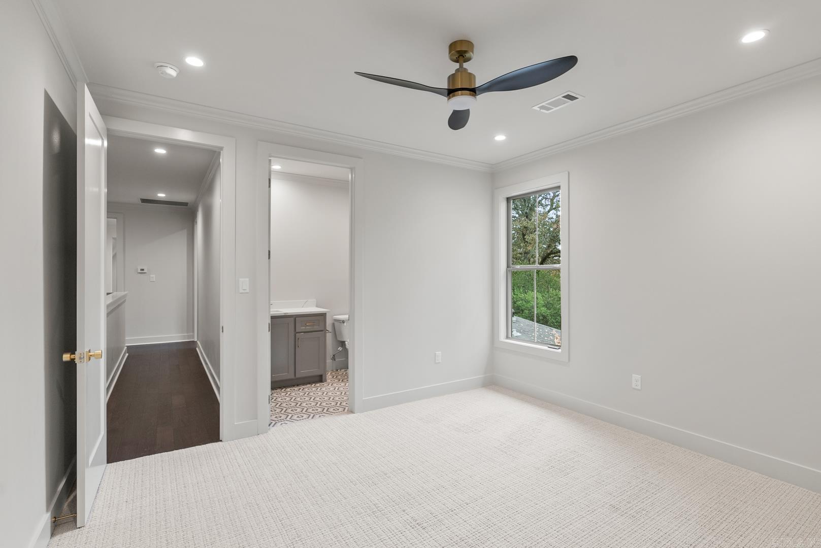 CAMMACK WOODS - Residential