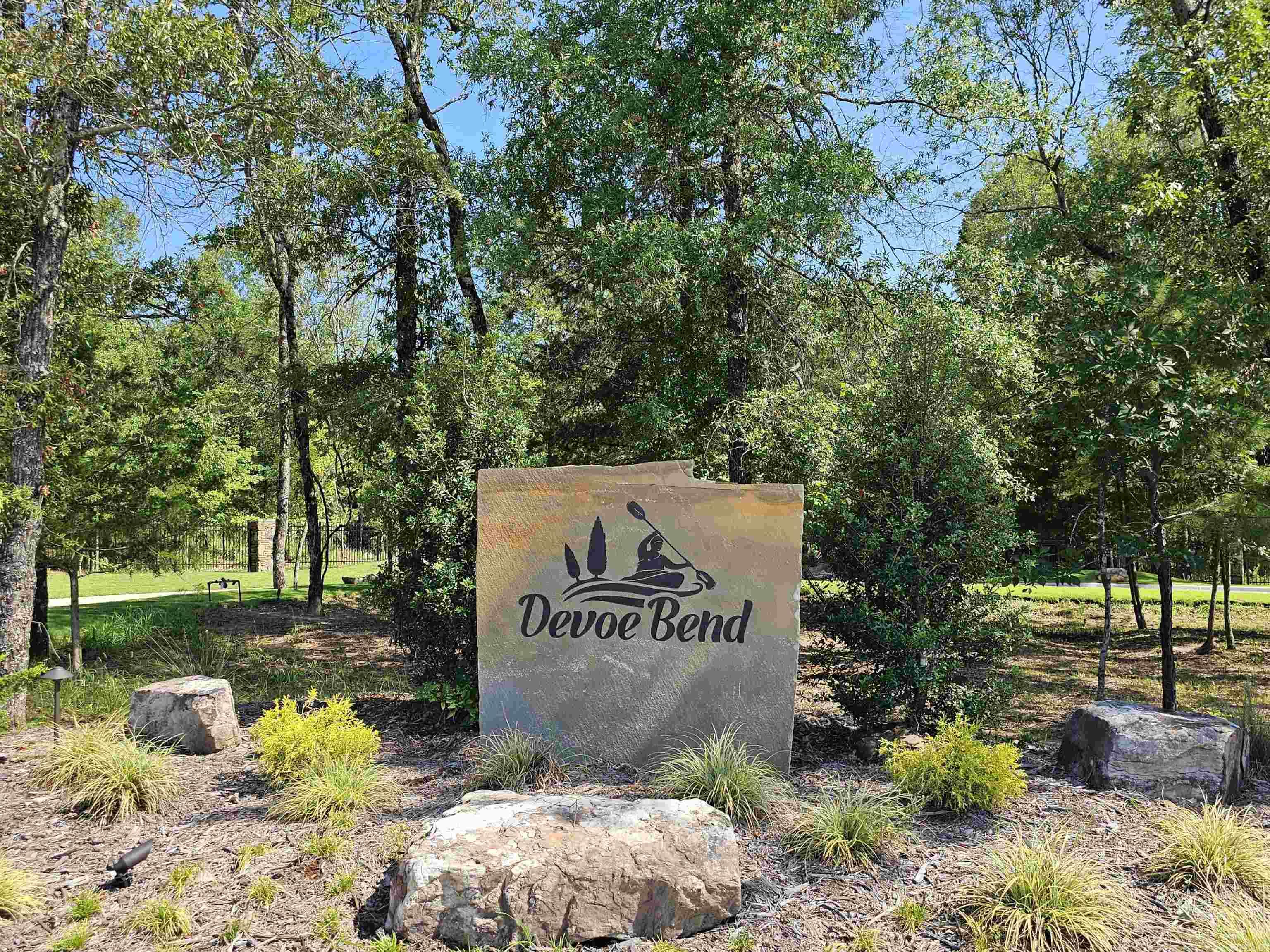 Waterfront lot in the new Devoe Bend subdivision. This subdivision is unique because it borders the White Oak Bayou. There are walking trails, canoeing, and paddle boarding. The seller would consider owner financing.