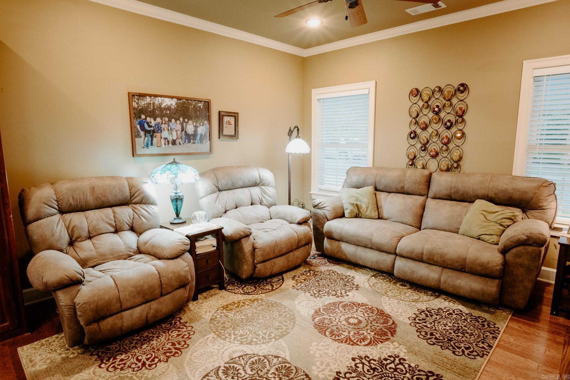 STERLING OAKS - Residential