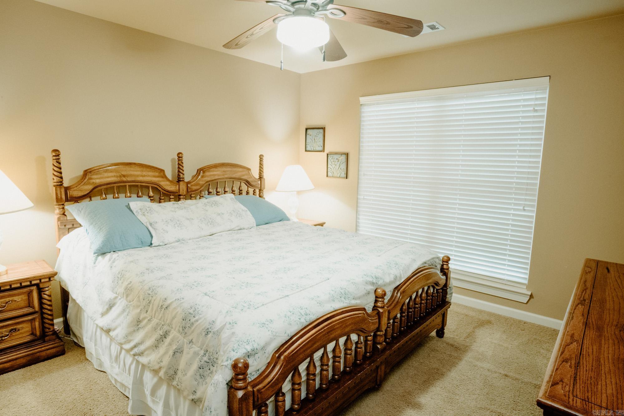 STERLING OAKS - Residential