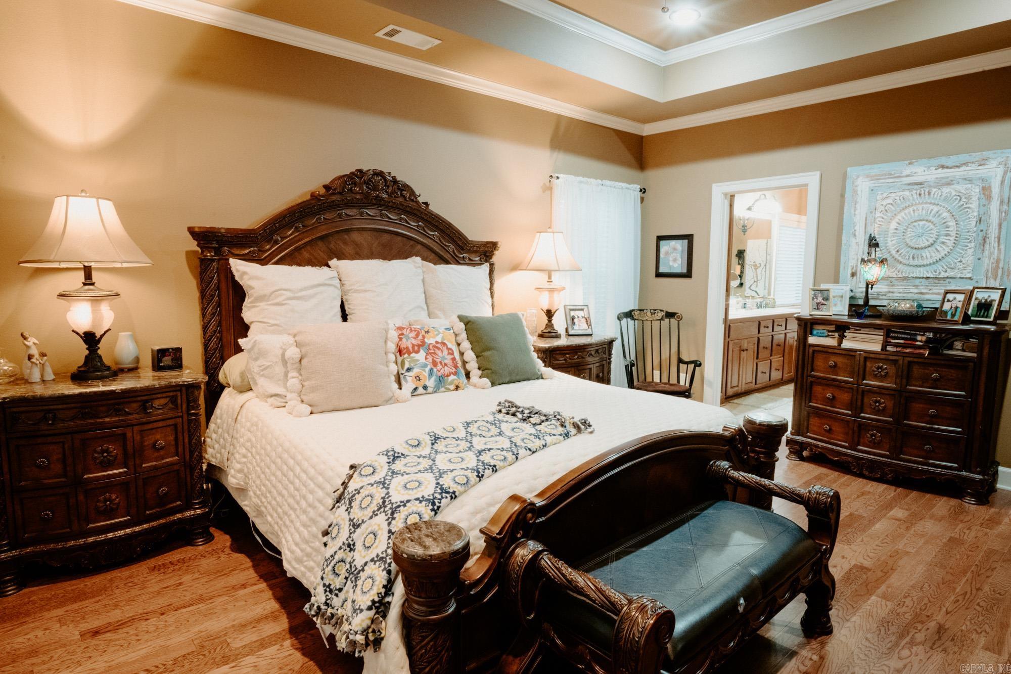 STERLING OAKS - Residential