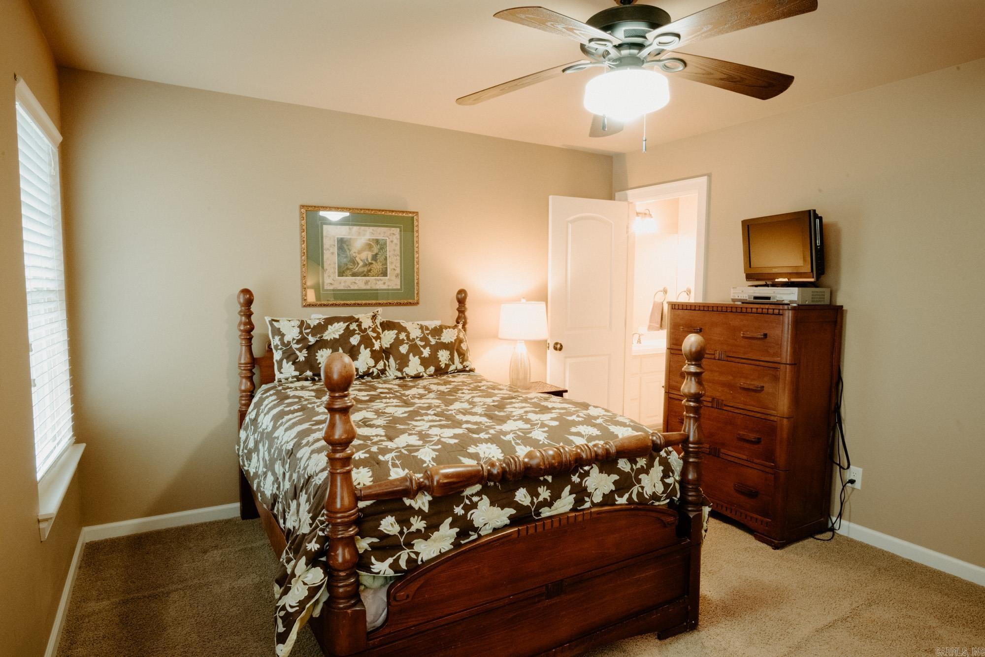 STERLING OAKS - Residential