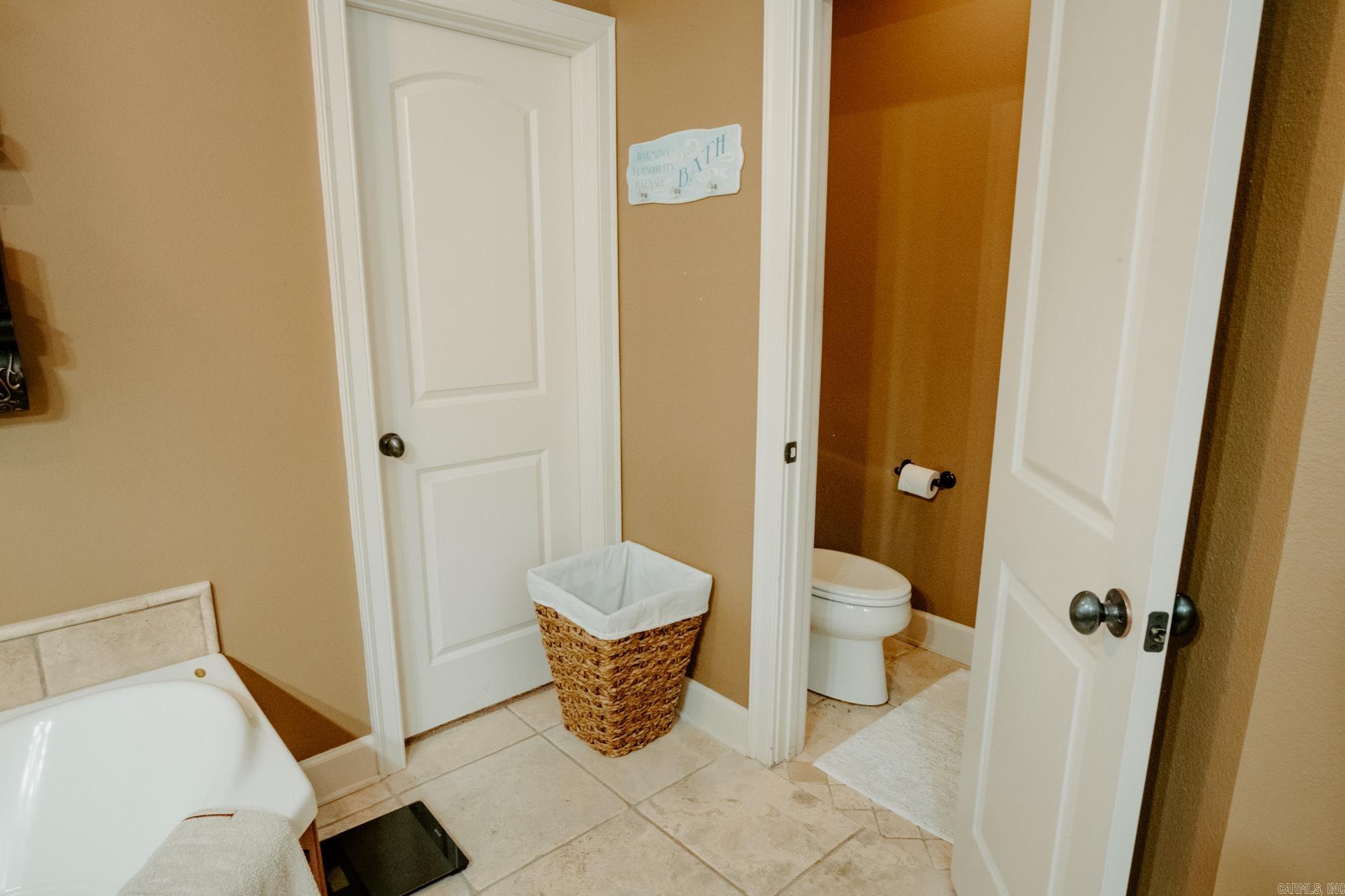 STERLING OAKS - Residential