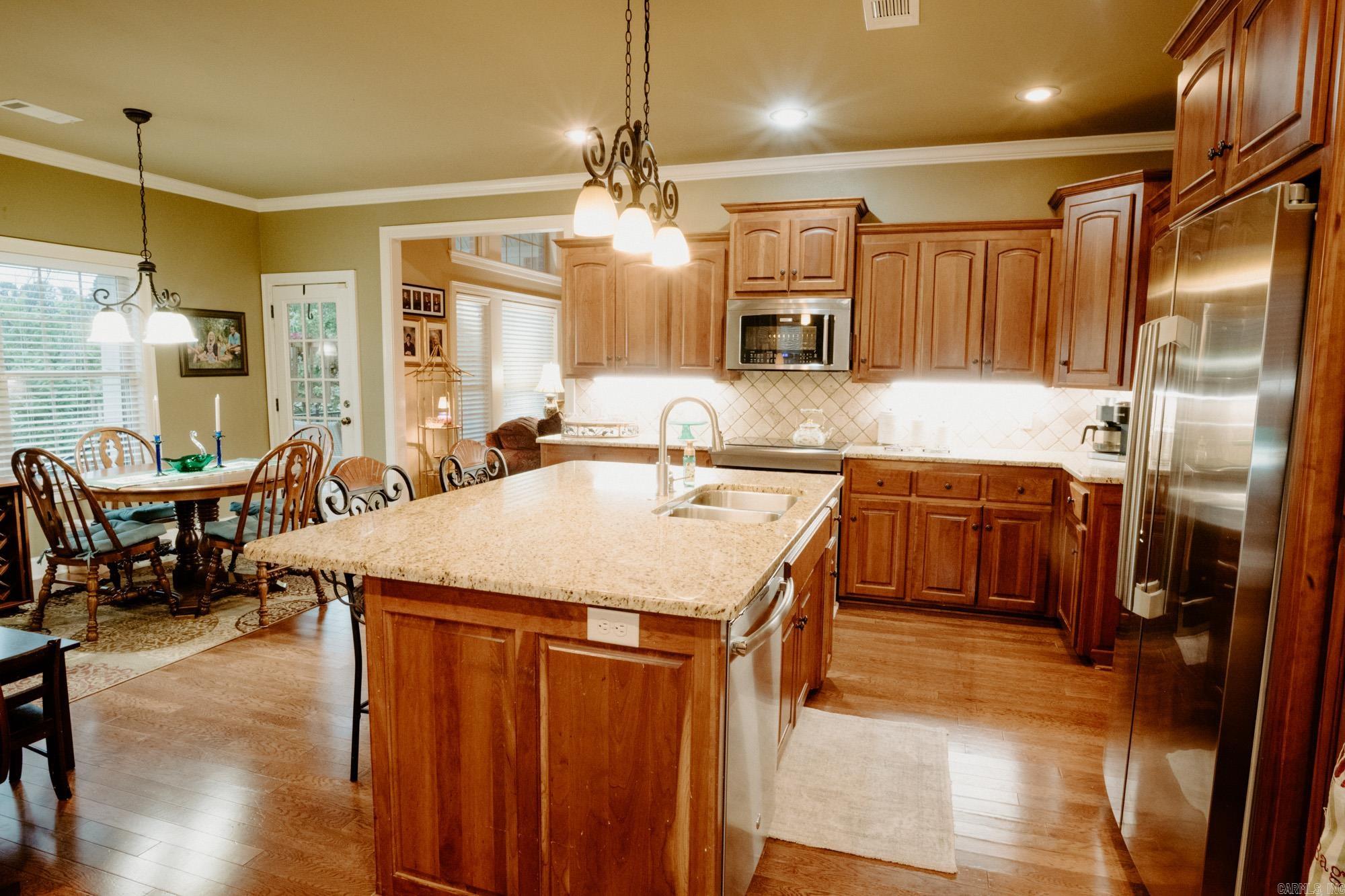 STERLING OAKS - Residential