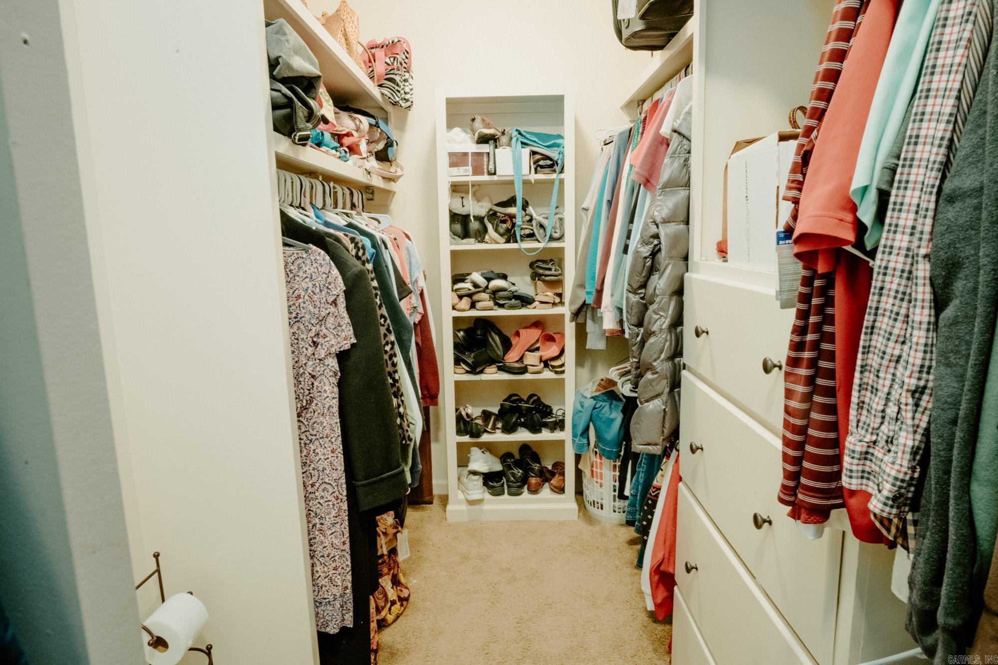 STERLING OAKS - Residential