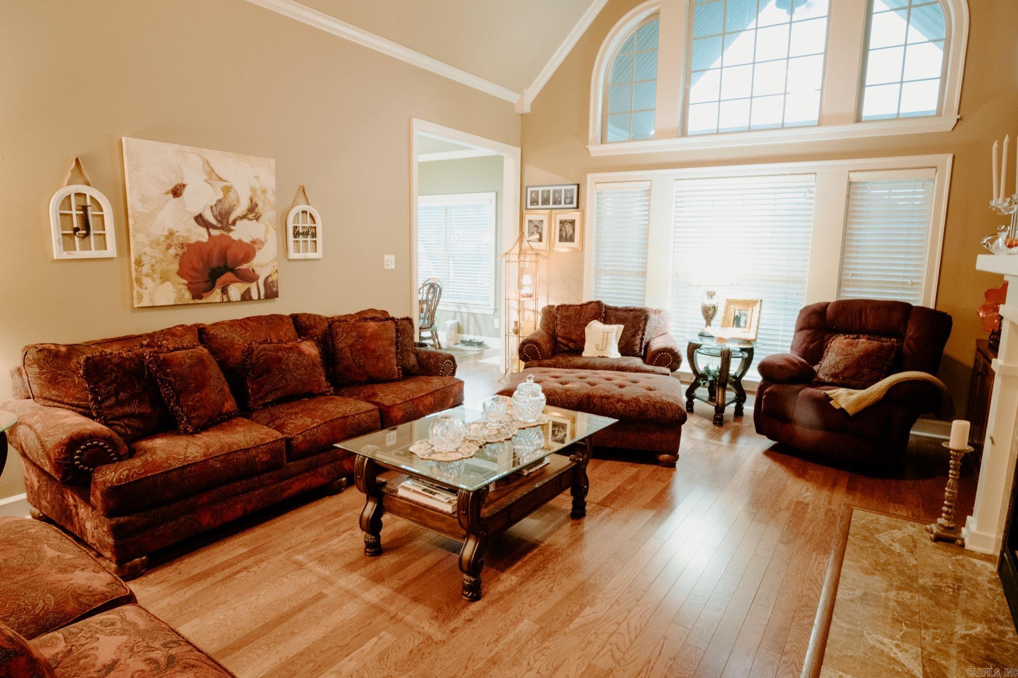 STERLING OAKS - Residential