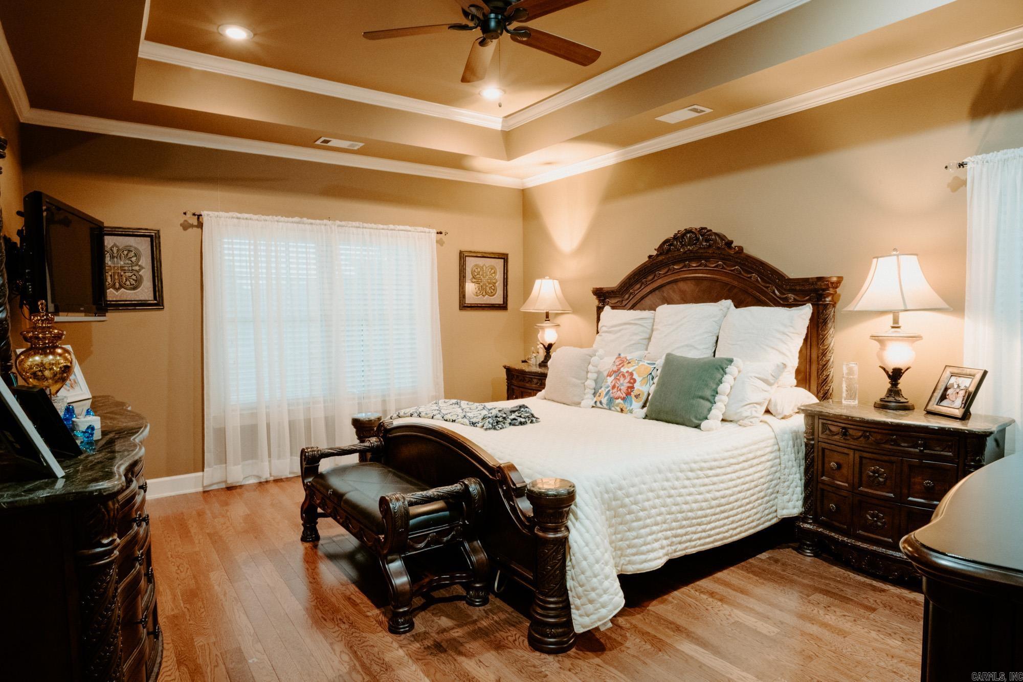 STERLING OAKS - Residential