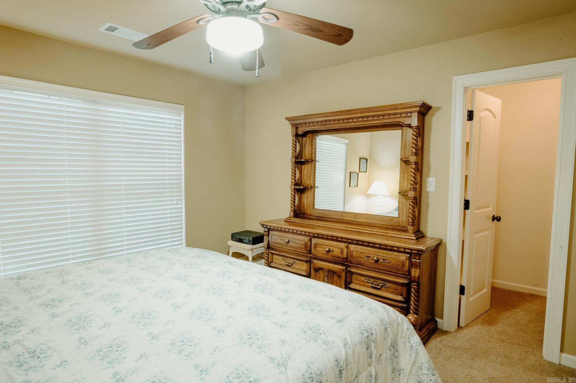 STERLING OAKS - Residential