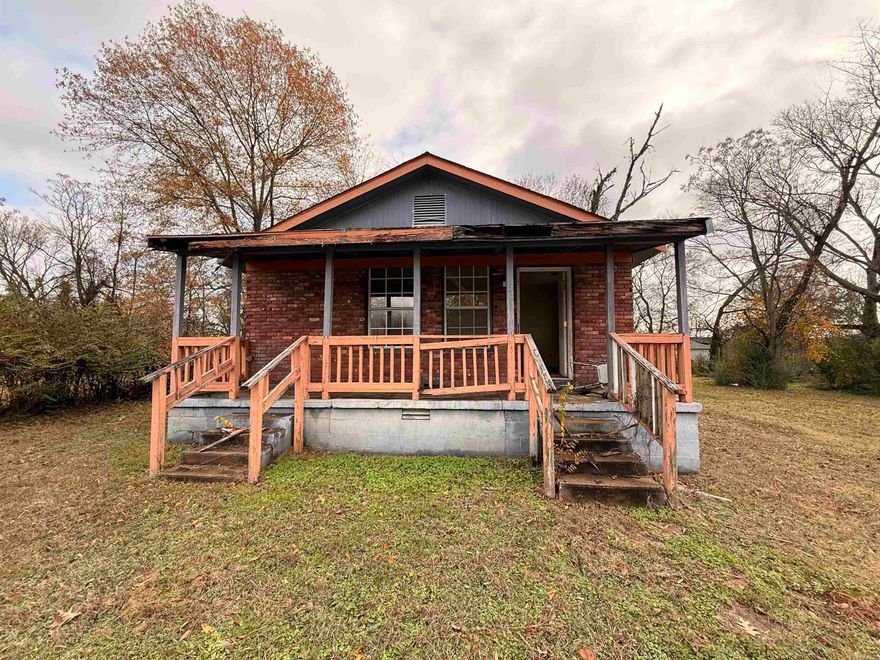 Investor Special – Value-Add Opportunity. 3115 S Louisiana presents a strong fix-and-flip or rental investment opportunity for savvy investors. This 3-bedroom, 2-bath property offers good bones and a solid layout, making it an ideal candidate for renovation and repositioning. The home features a raised foundation, original hardwood potential, and a functional floor plan that can be modernized to meet today’s buyer or tenant demand. With cosmetic updates and targeted repairs, this property has significant upside. Located in an area seeing active redevelopment, with notable improvements and new investment just one street over, this property benefits from positive neighborhood momentum—supporting future appreciation and resale potential. Perfect for investors seeking: Fix-and-flip potential, Buy-and-hold rental opportunity, Value-add renovation project. Sold as-is. Bring your vision and capitalize on the growth happening in the surrounding area.