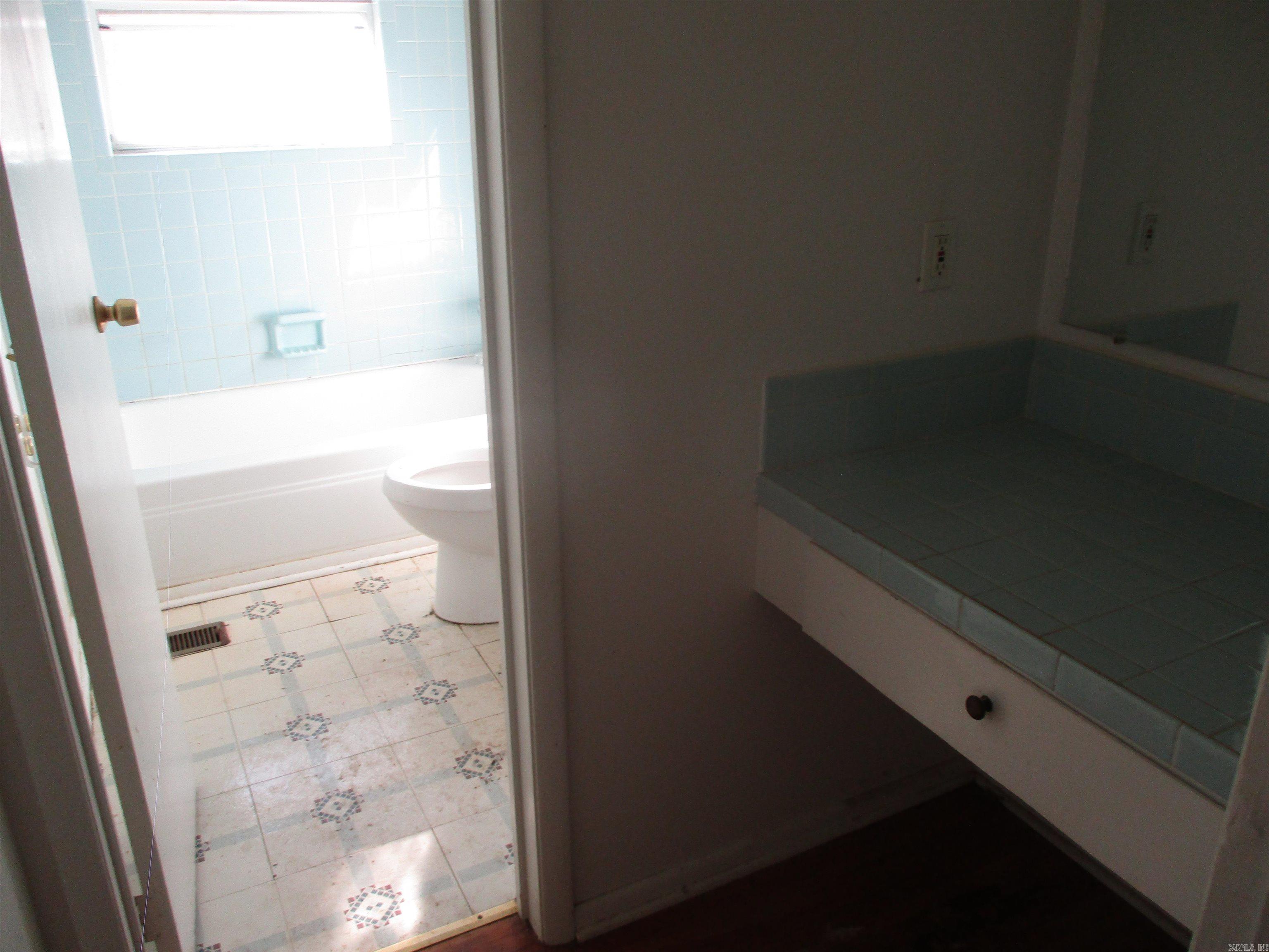 WILTON HGTS - Residential