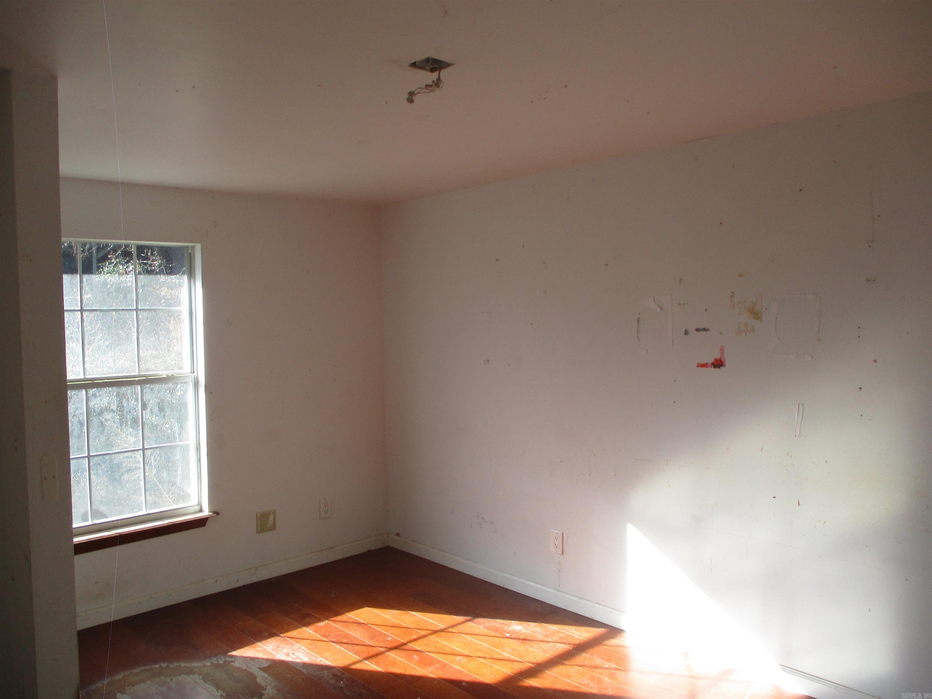 WILTON HGTS - Residential