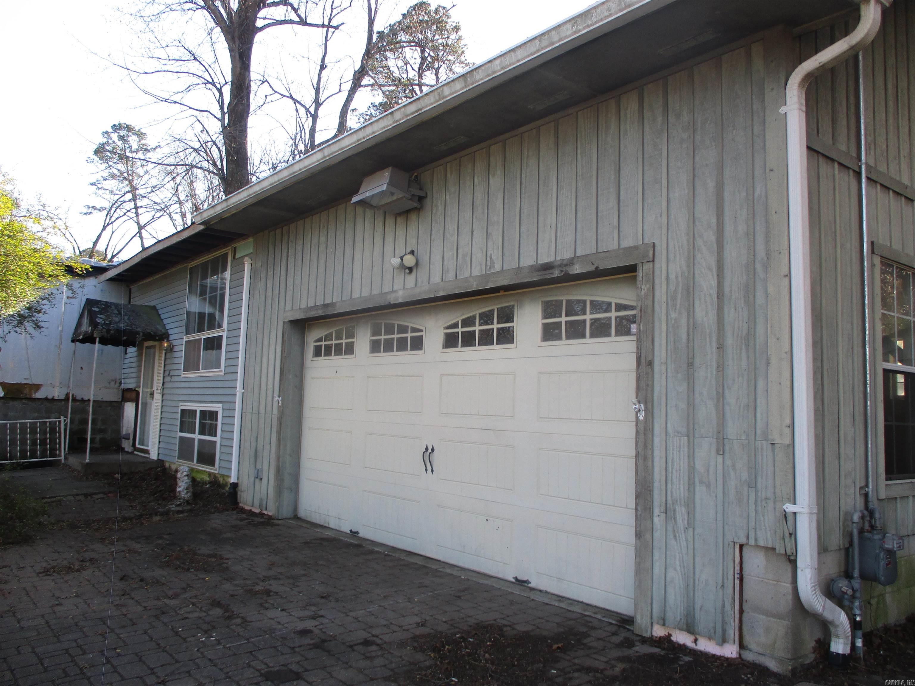 WILTON HGTS - Residential