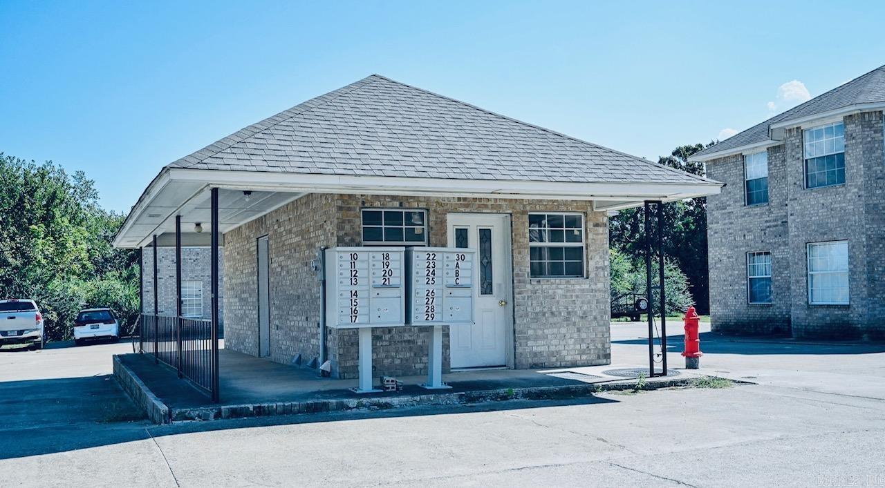 Hyde Park - Commercial Sale