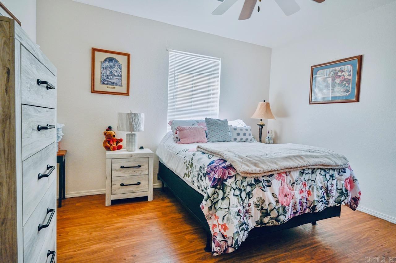 Hyde Park - Commercial Sale