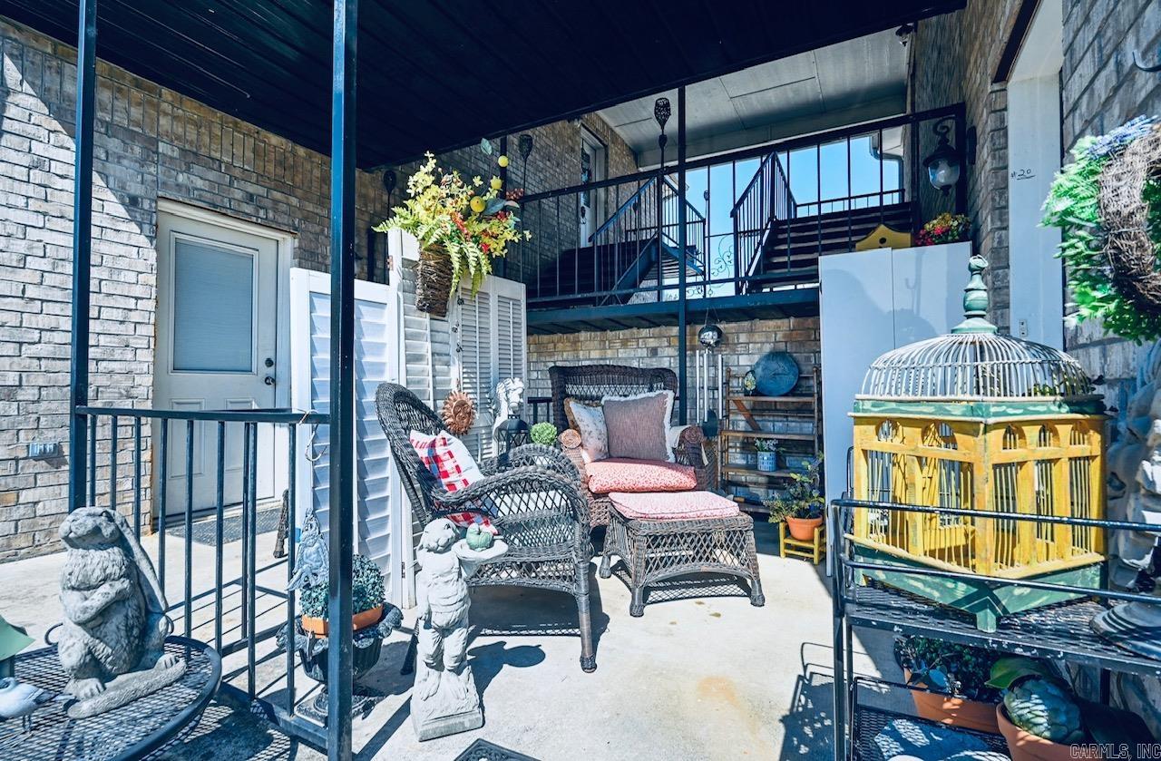 Hyde Park - Commercial Sale