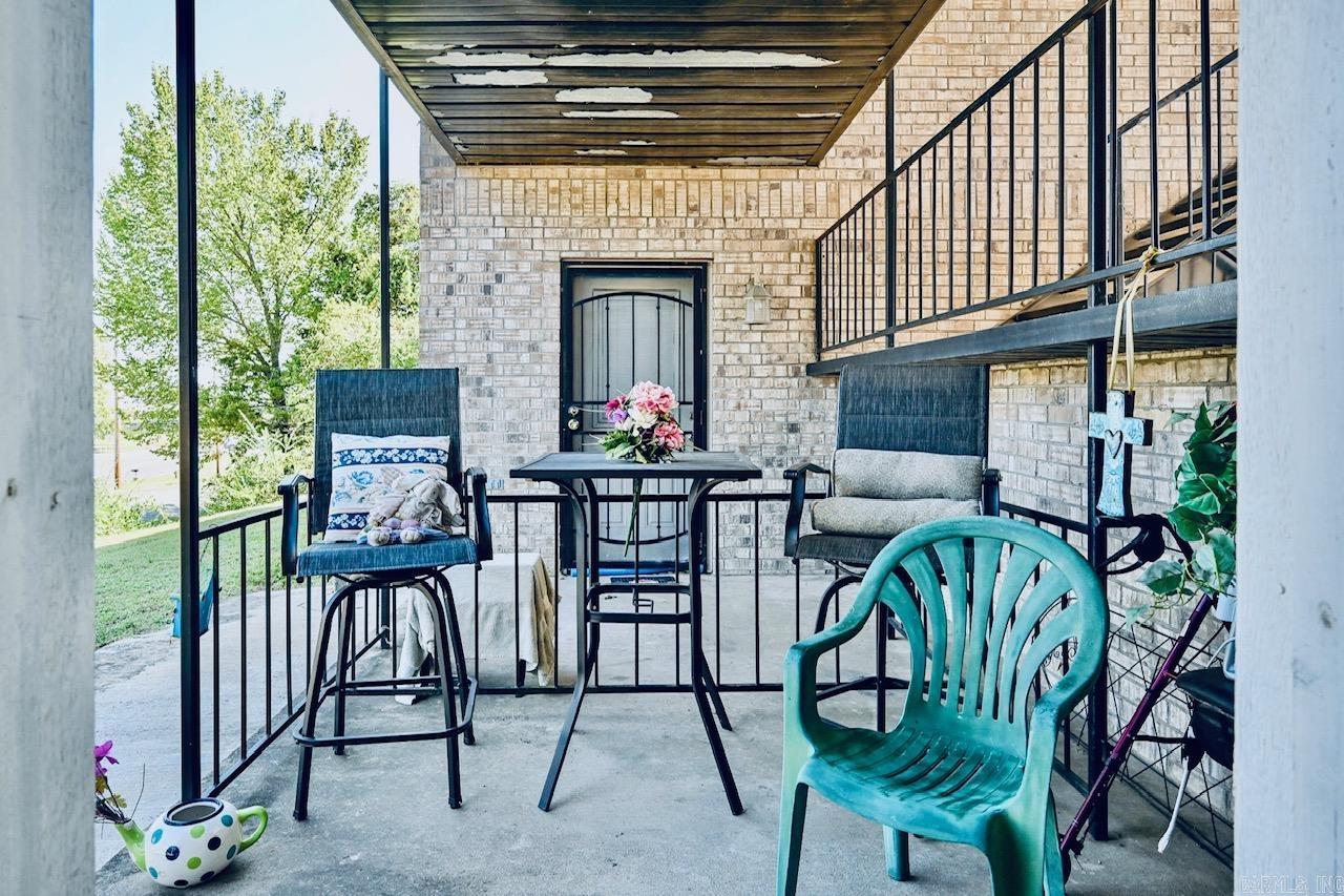 Hyde Park - Commercial Sale