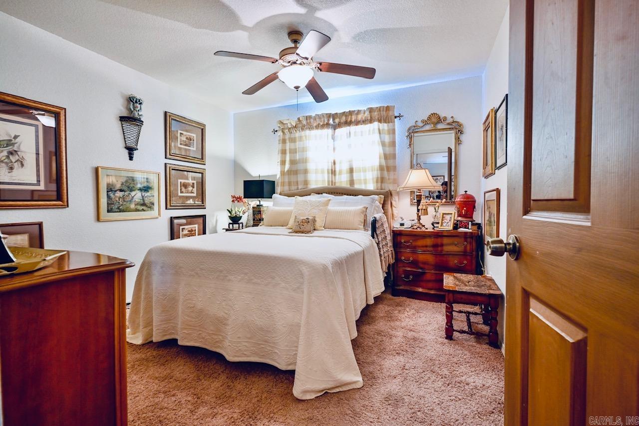 Hyde Park - Commercial Sale