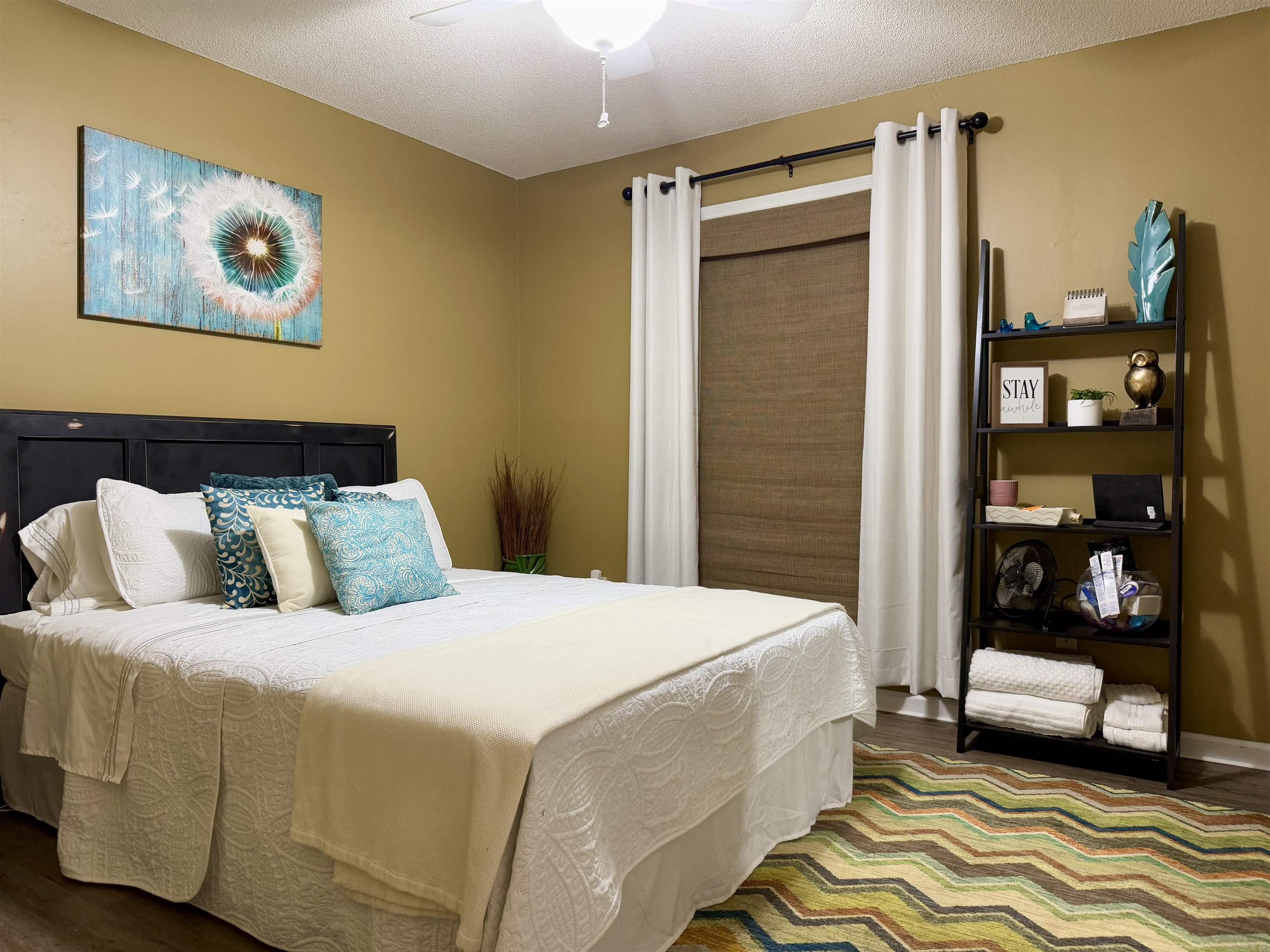 OAK HILLS ESTATES - Residential