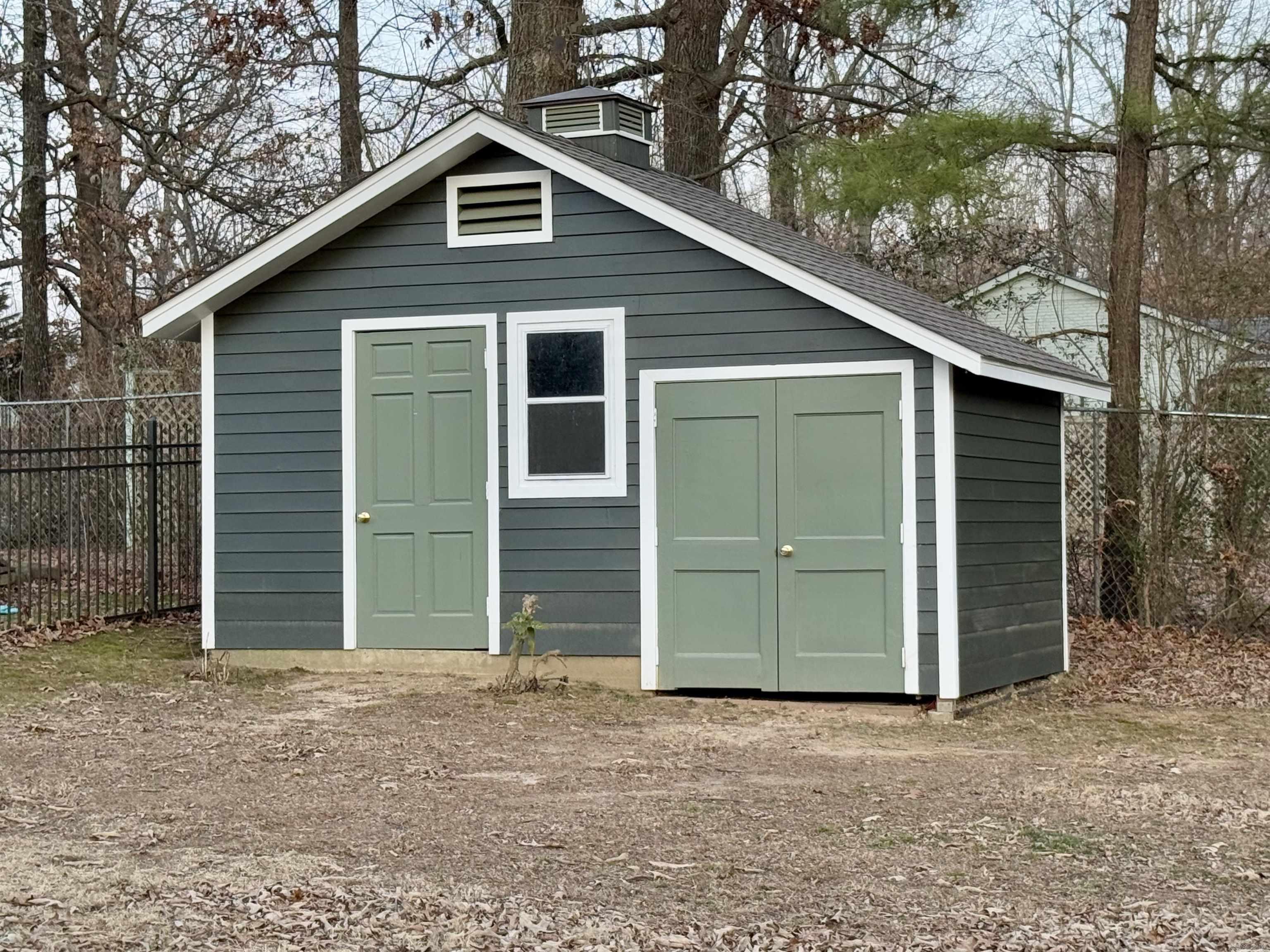 OAK HILLS ESTATES - Residential