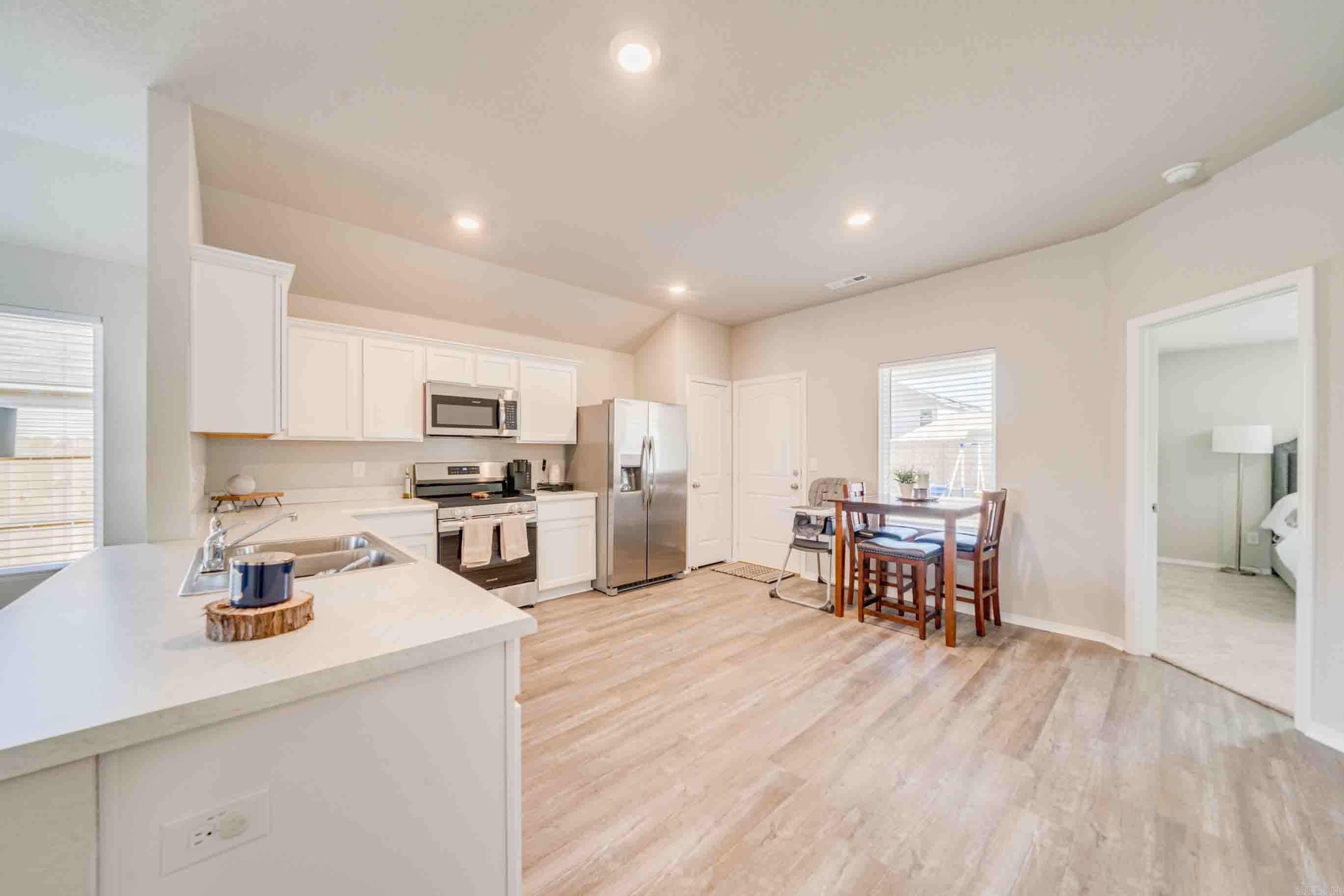 STAGECOACH MEADOWS - Residential