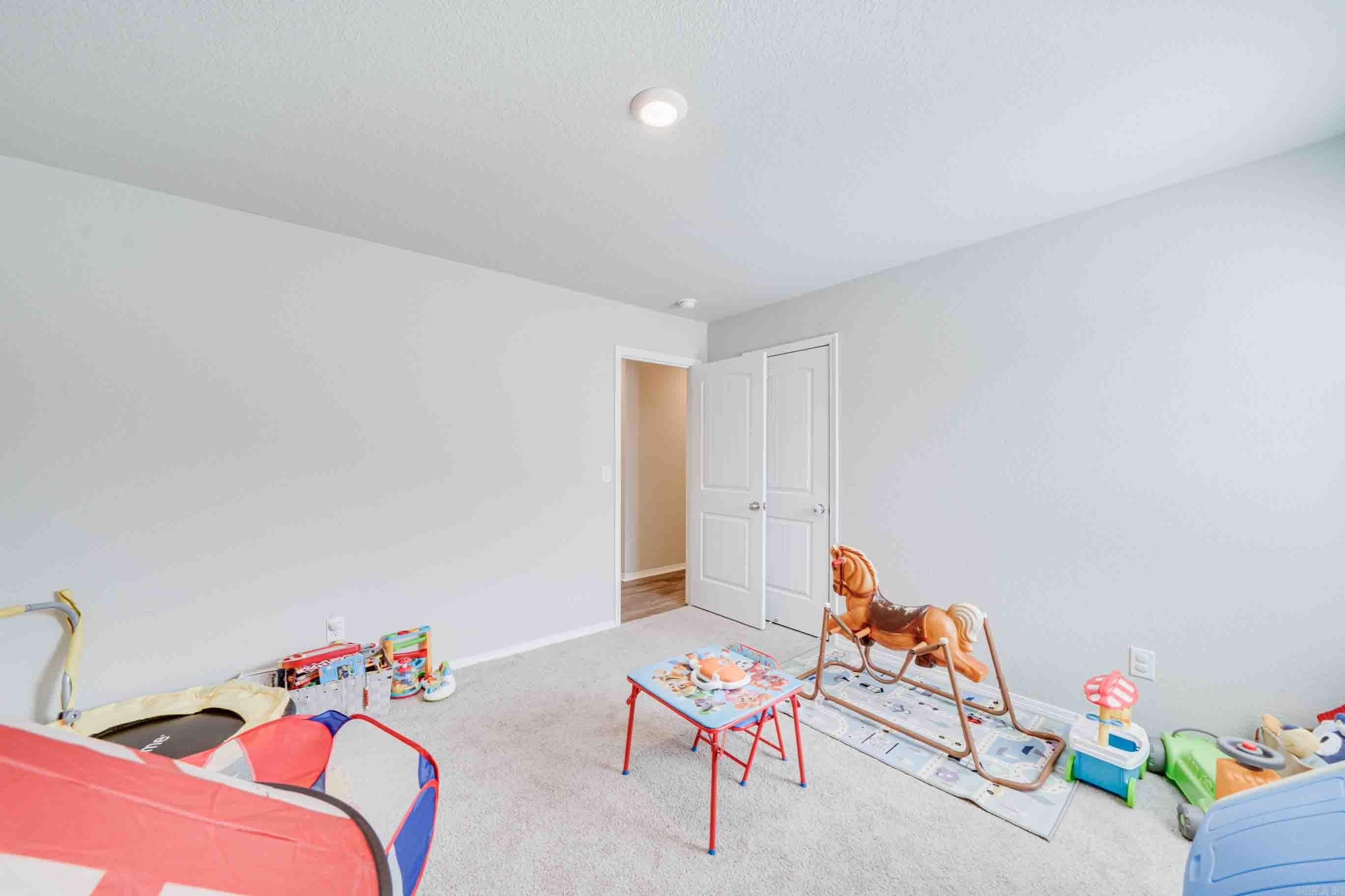 STAGECOACH MEADOWS - Residential