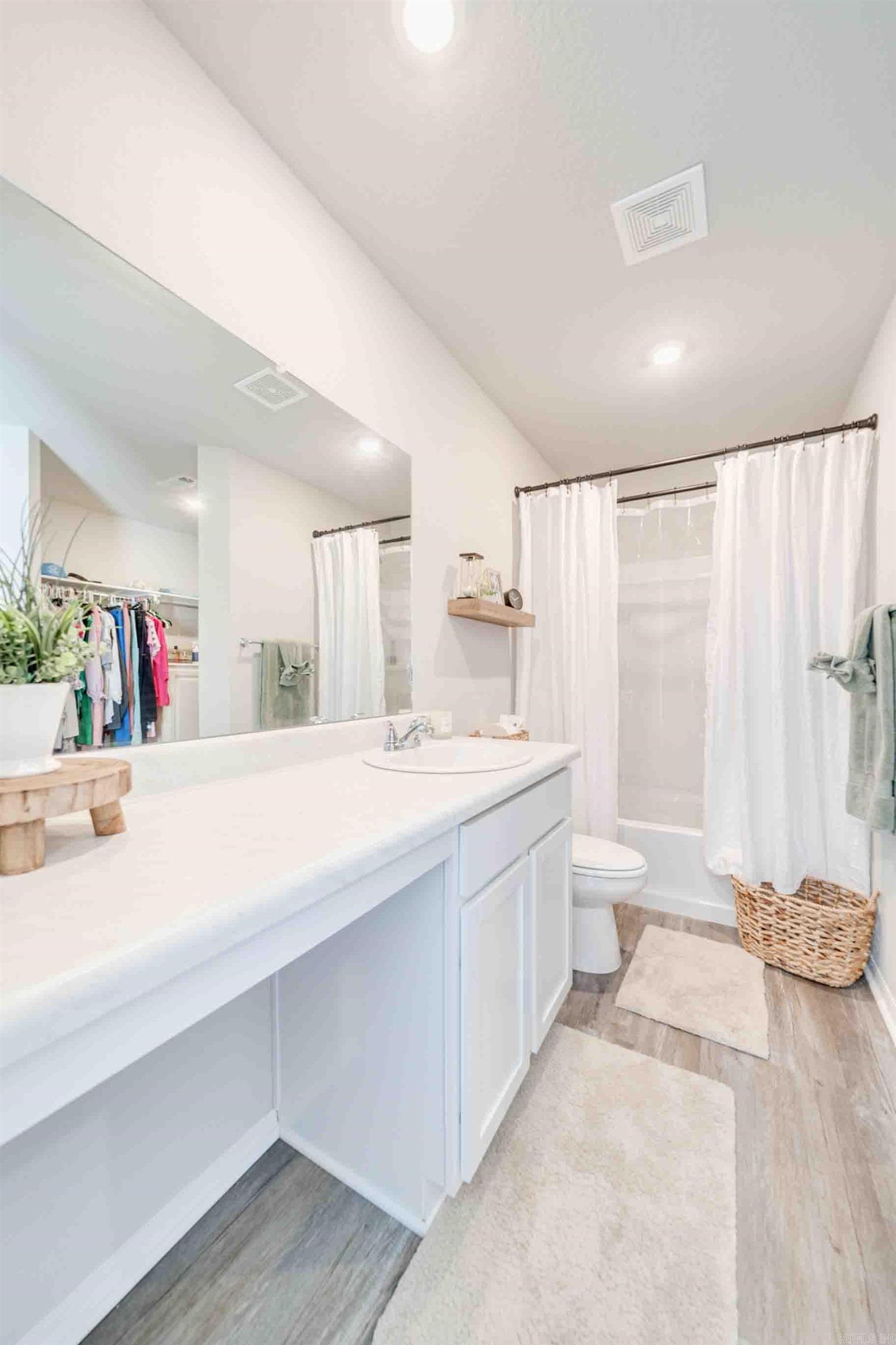 STAGECOACH MEADOWS - Residential