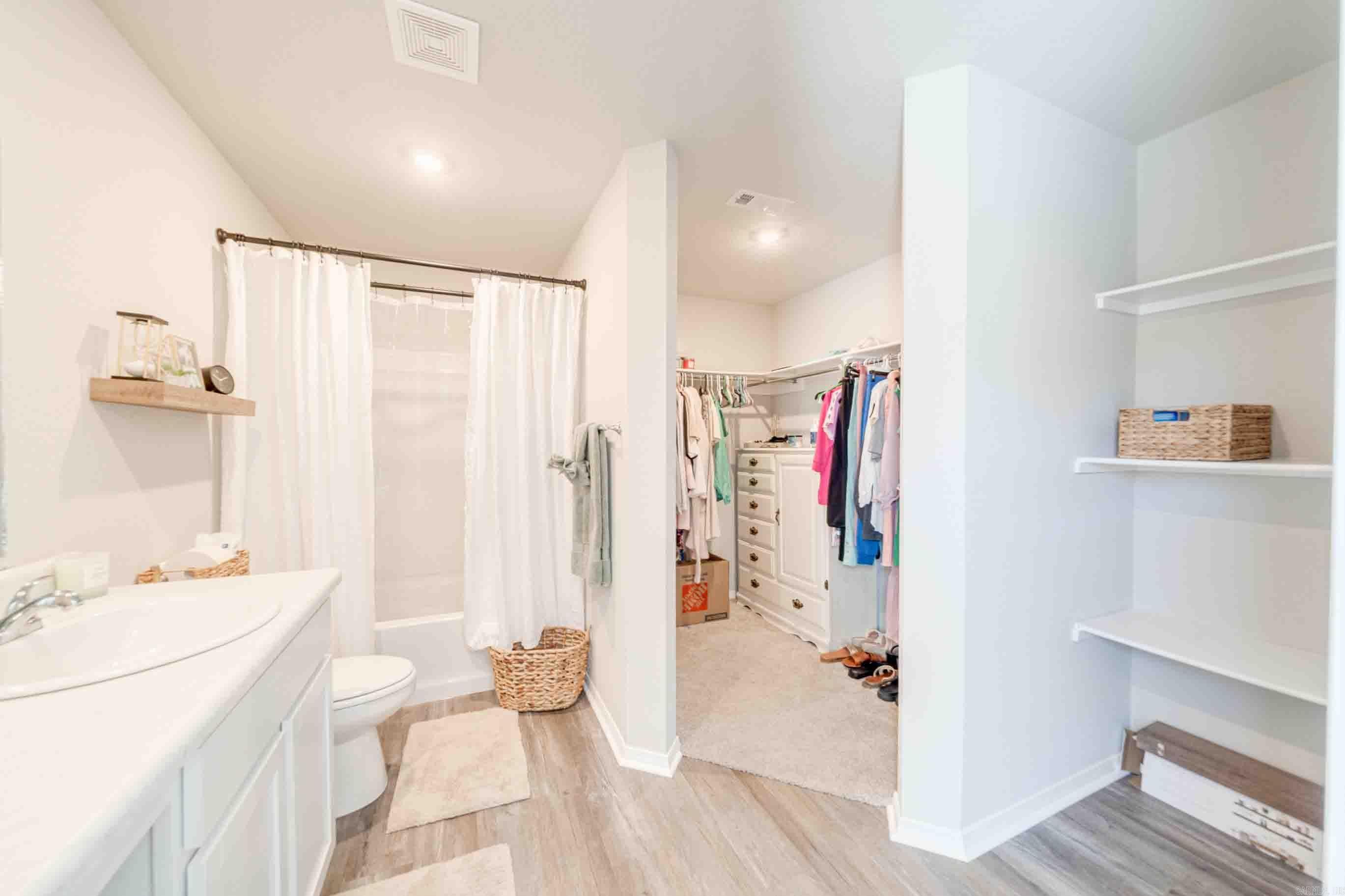 STAGECOACH MEADOWS - Residential