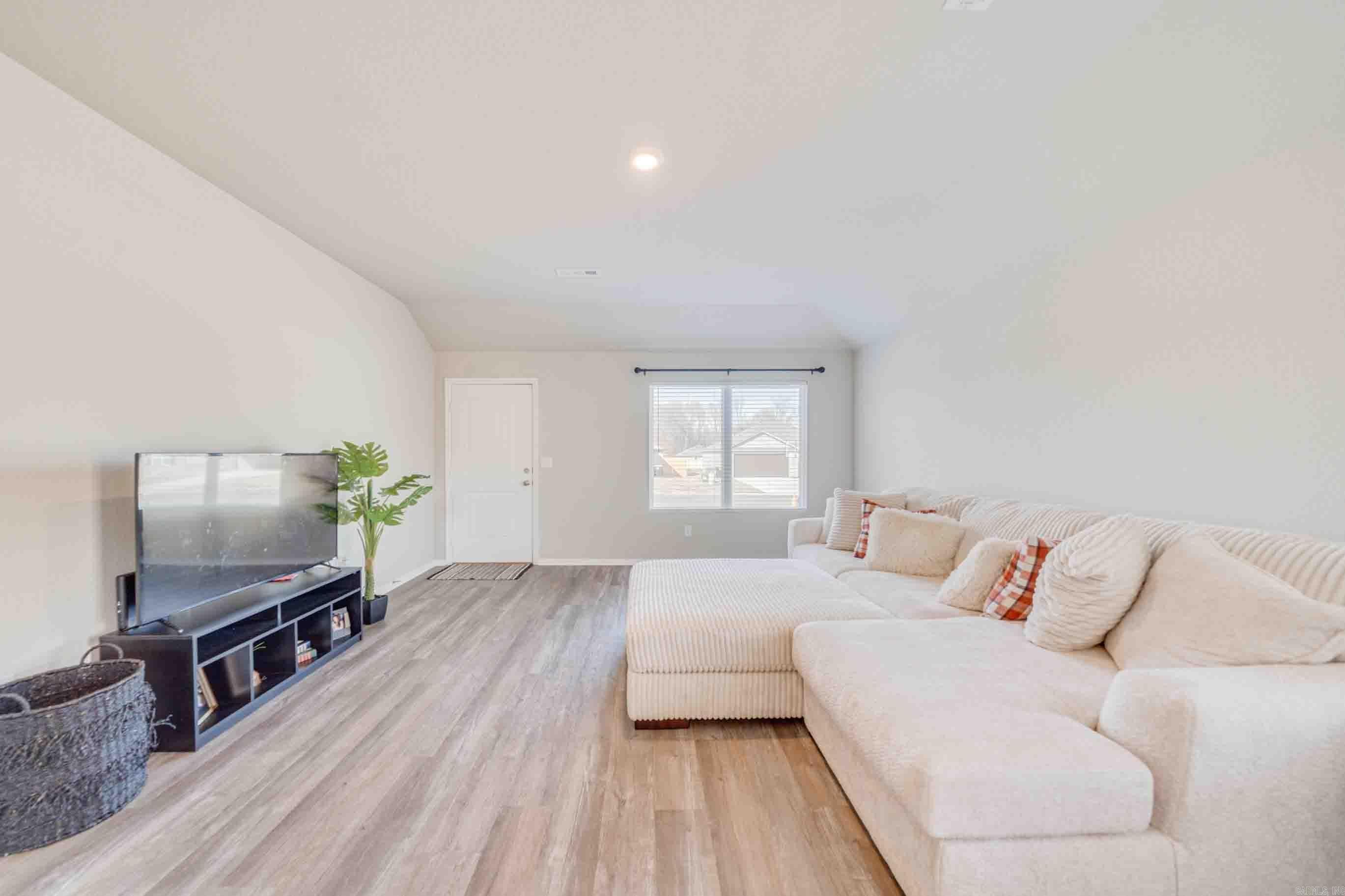 STAGECOACH MEADOWS - Residential