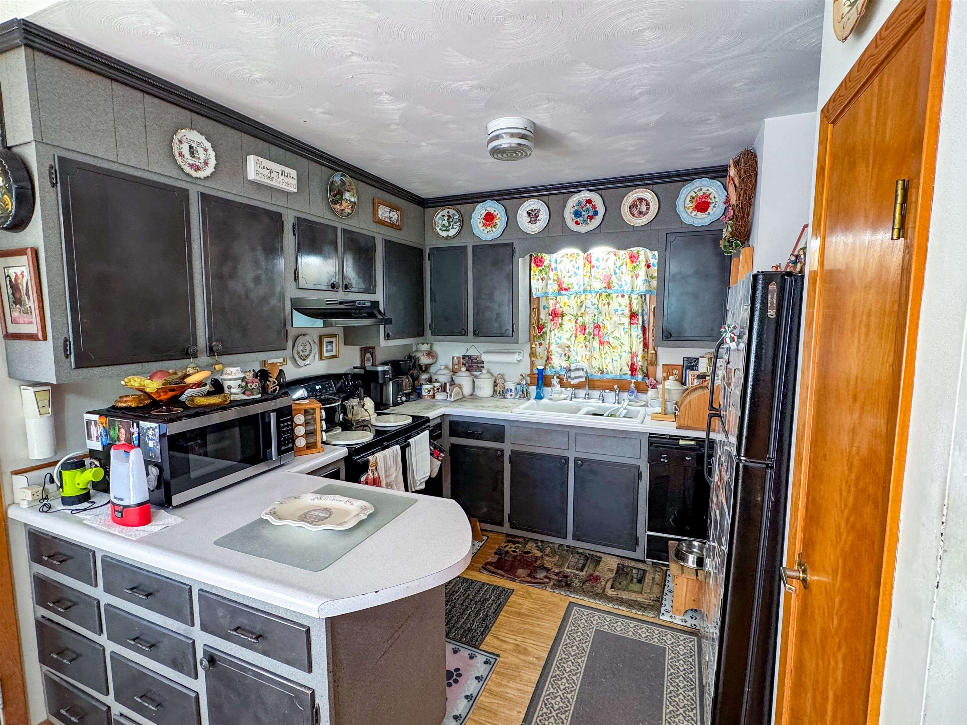 Thunderbird Second - Residential