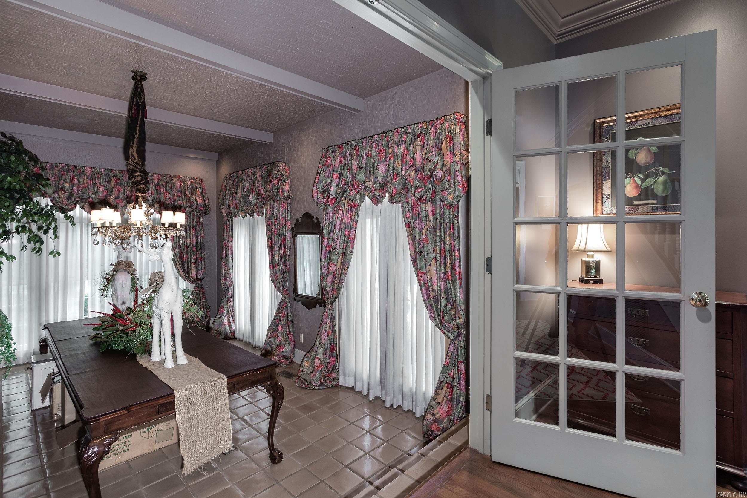 JOHNSON GLEN RANCH - Residential