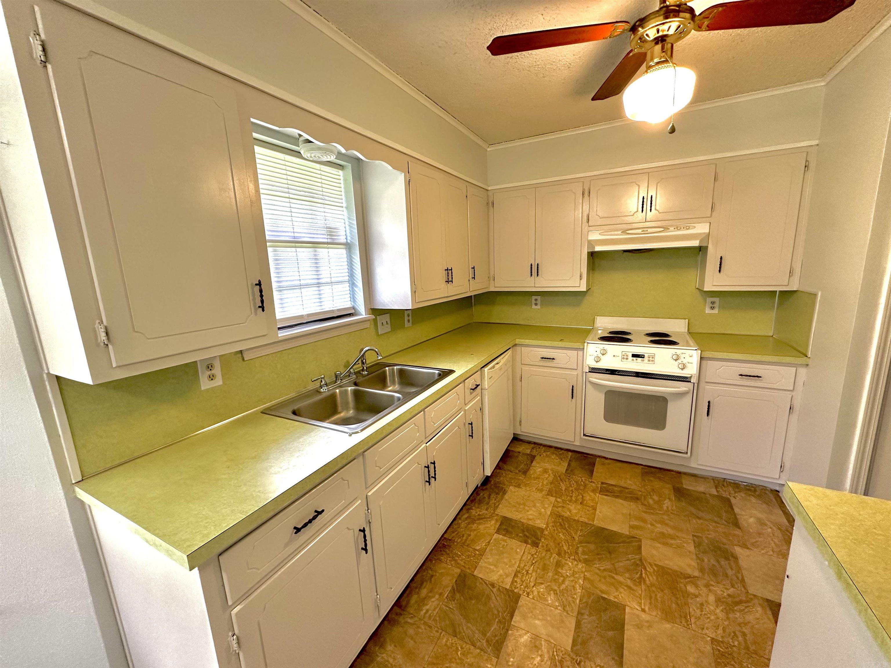 SCENIC VILLAGE ADD - Residential