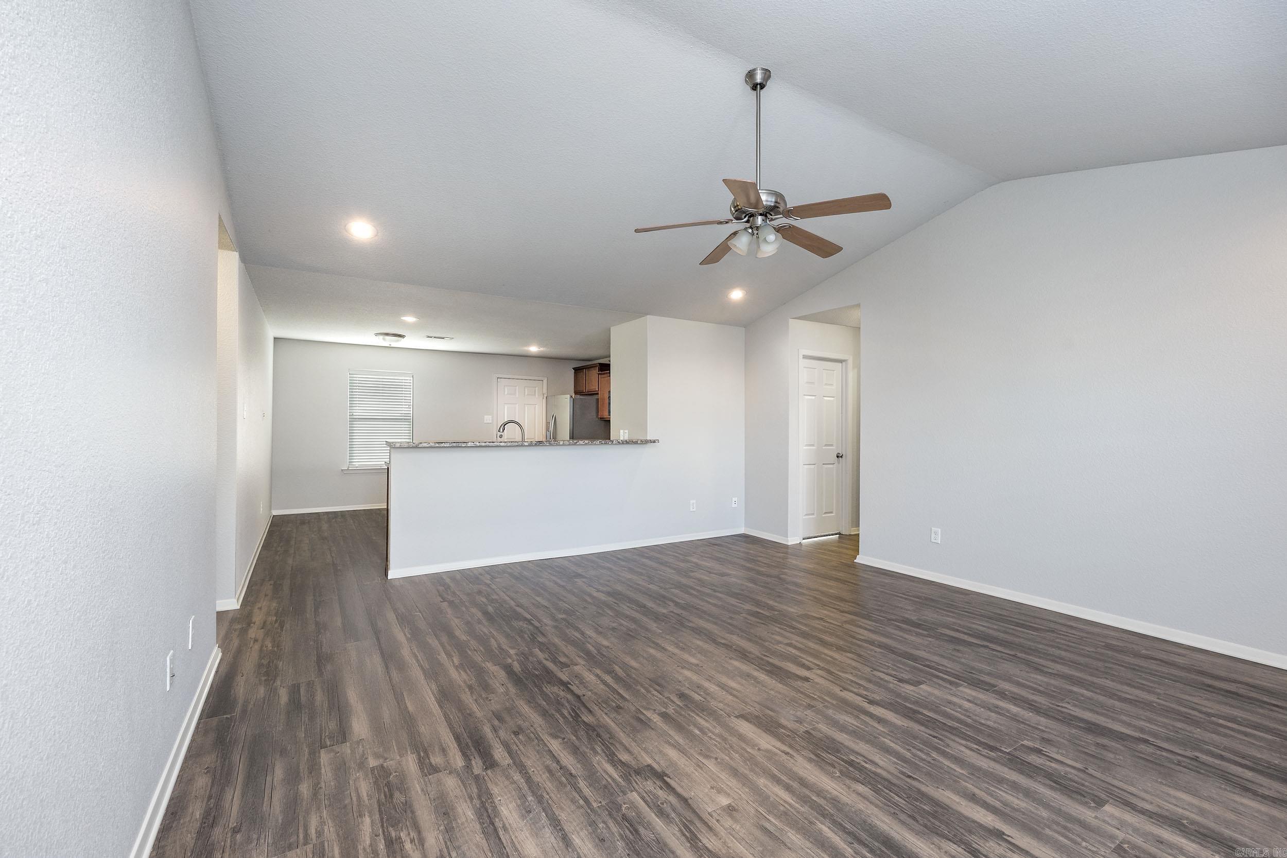 EMERALD MOUNTAIN - Residential