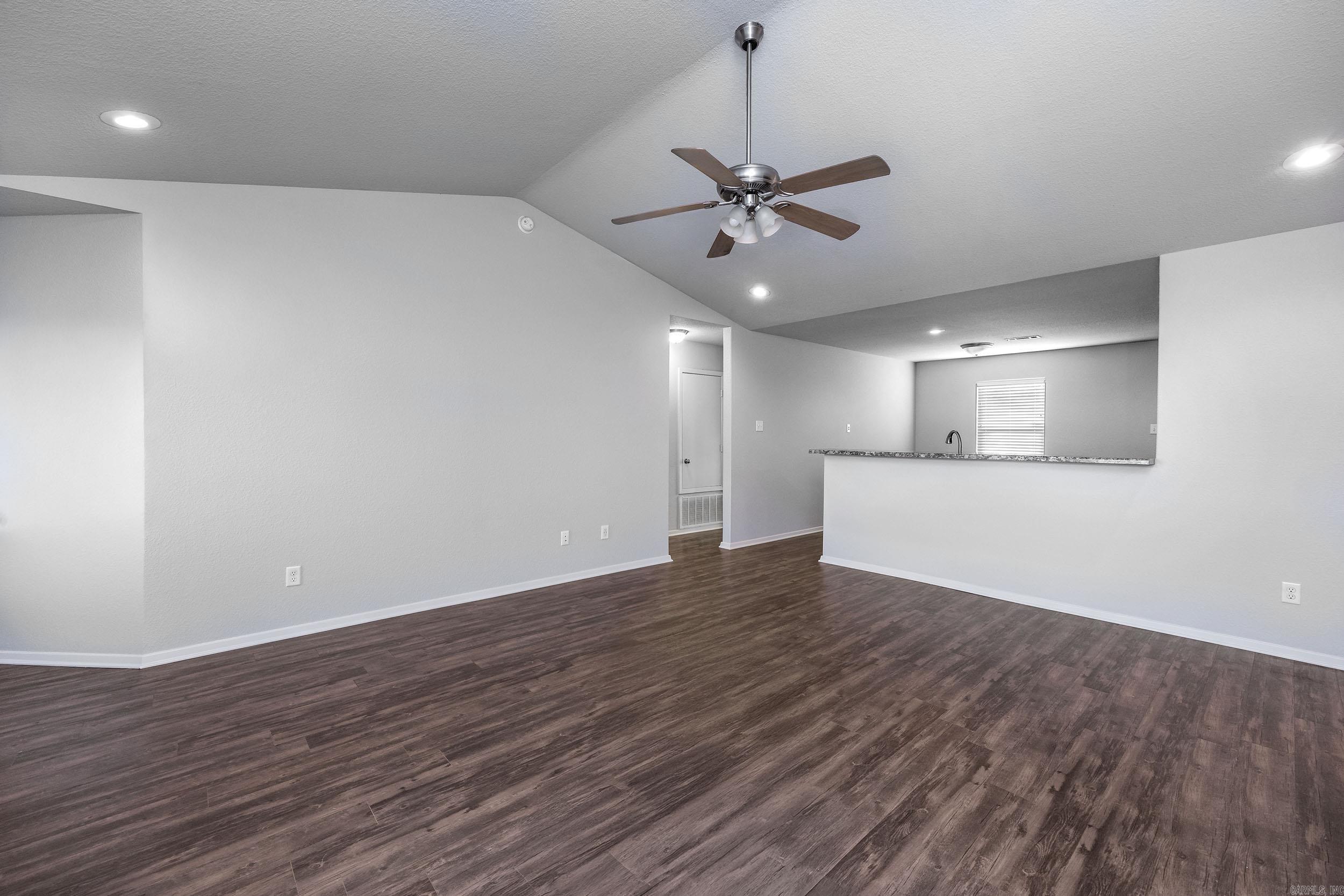 EMERALD MOUNTAIN - Residential