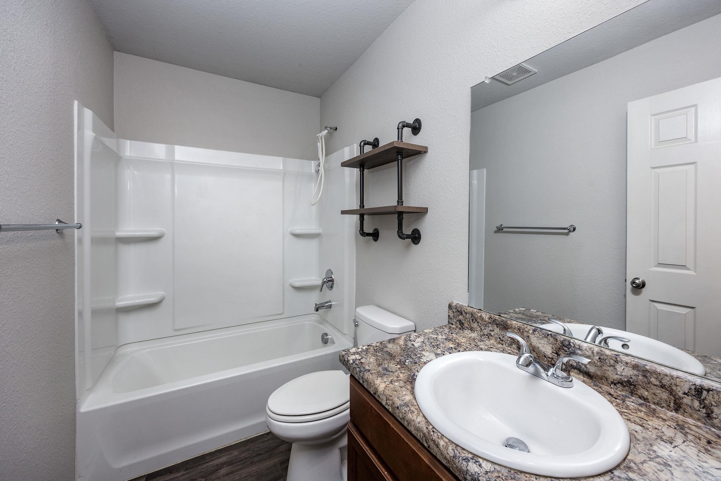 EMERALD MOUNTAIN - Residential