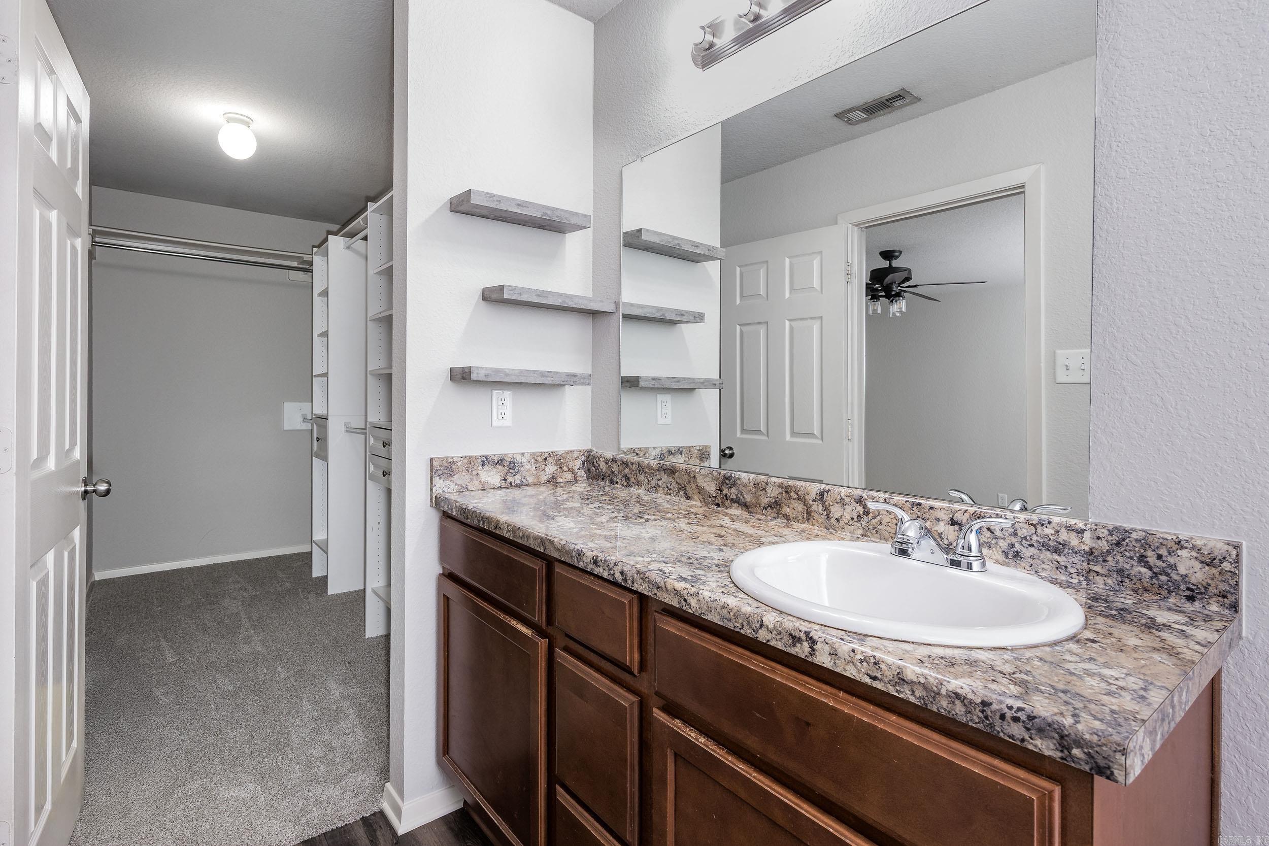 EMERALD MOUNTAIN - Residential