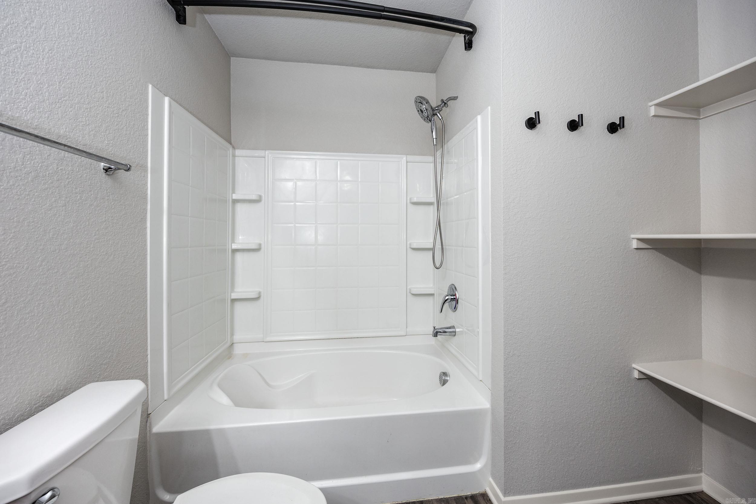 EMERALD MOUNTAIN - Residential