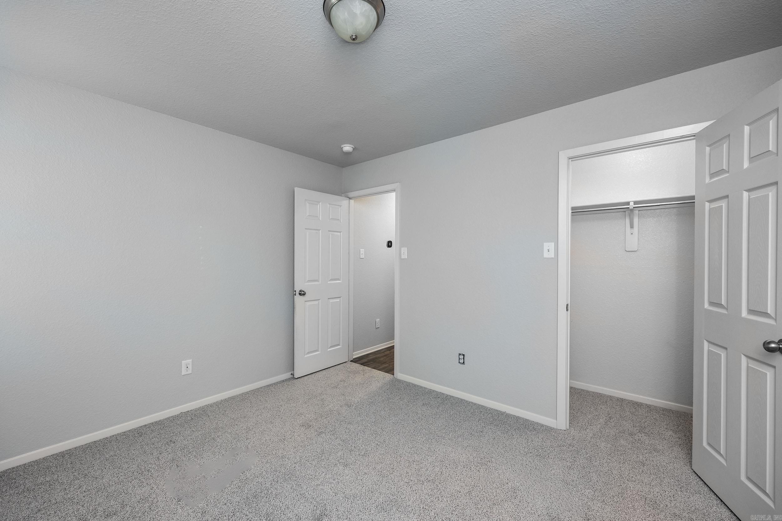 EMERALD MOUNTAIN - Residential