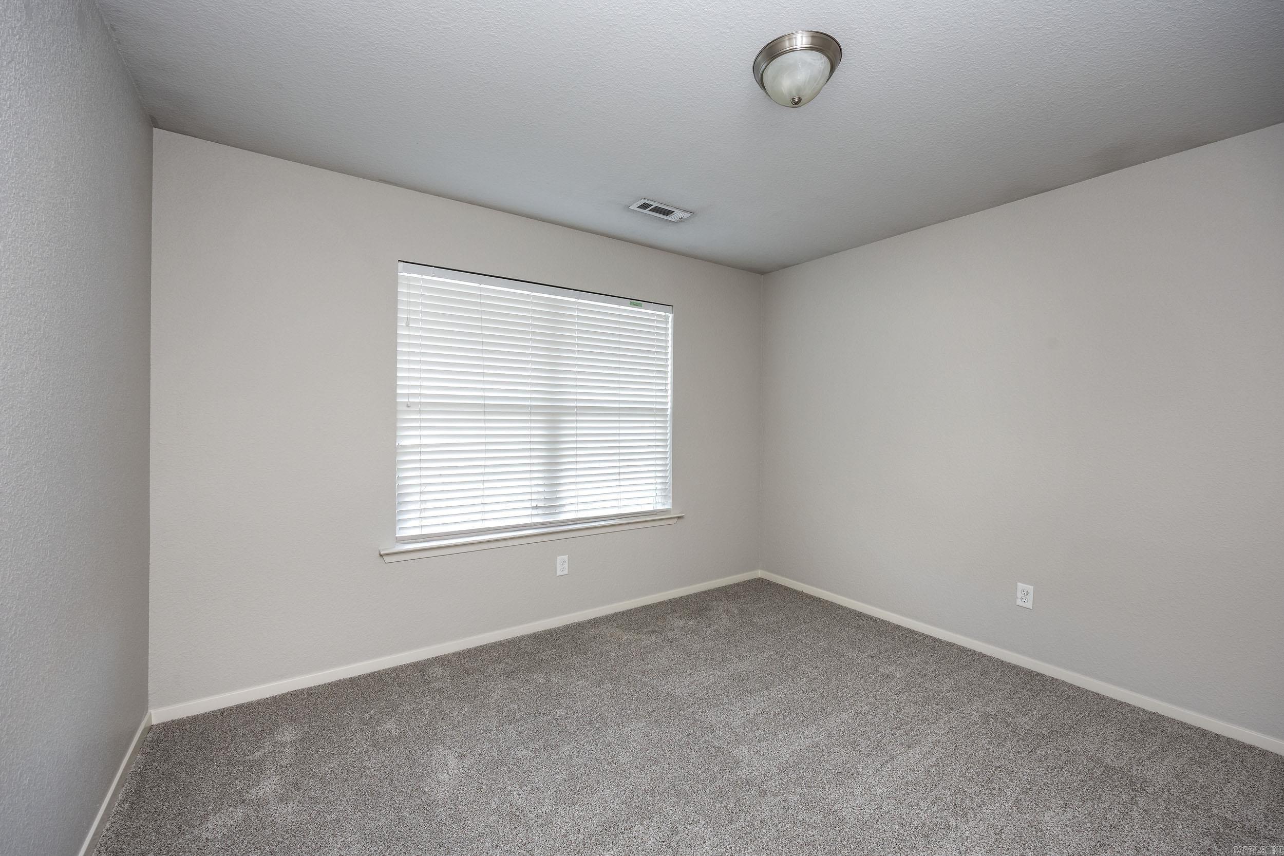 EMERALD MOUNTAIN - Residential