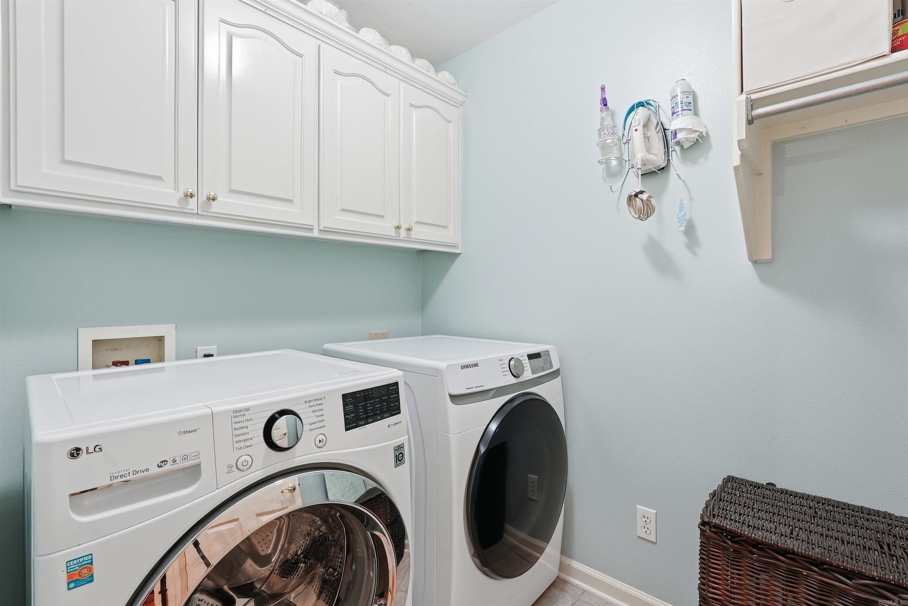 THE HILLS - Residential