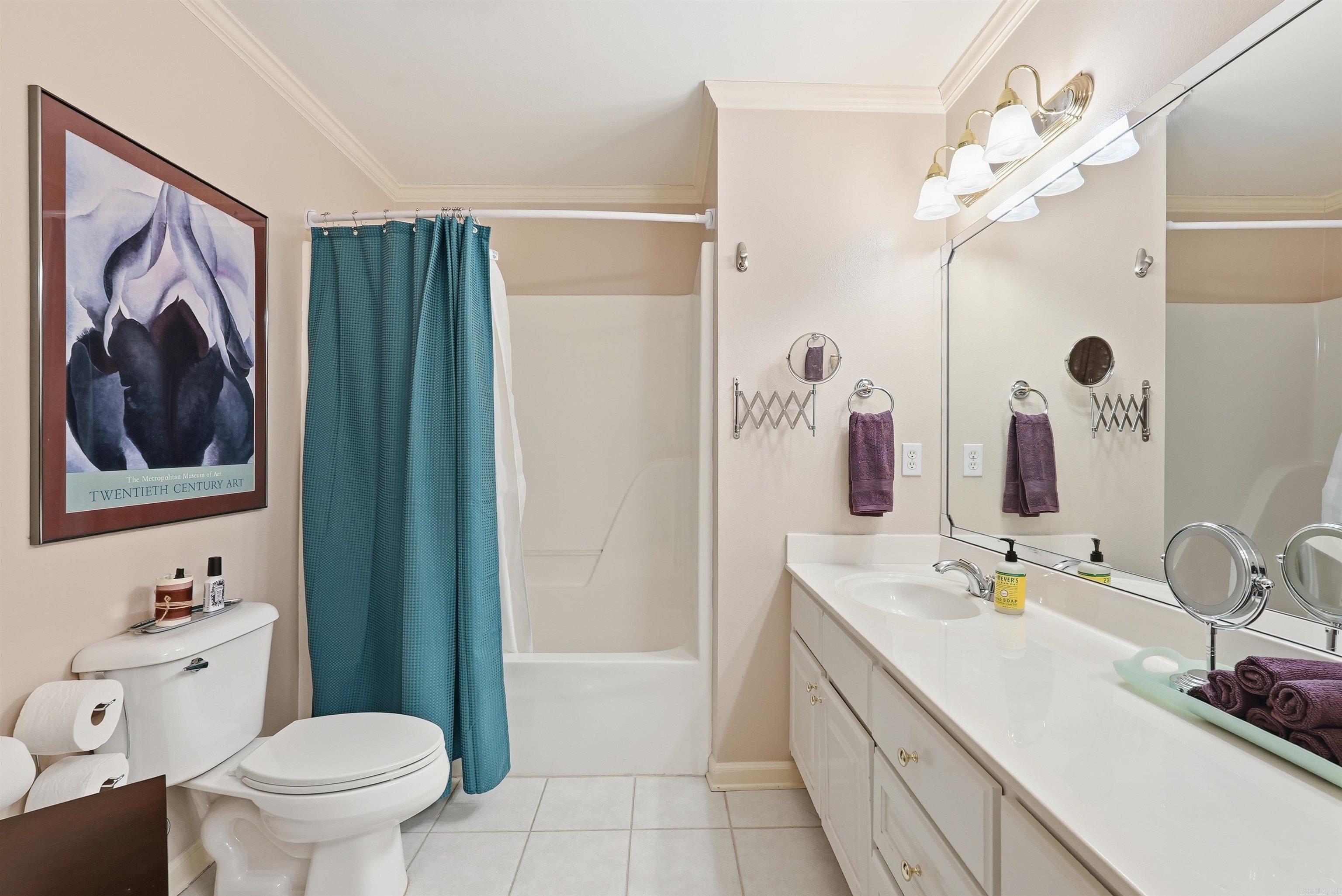 THE HILLS - Residential