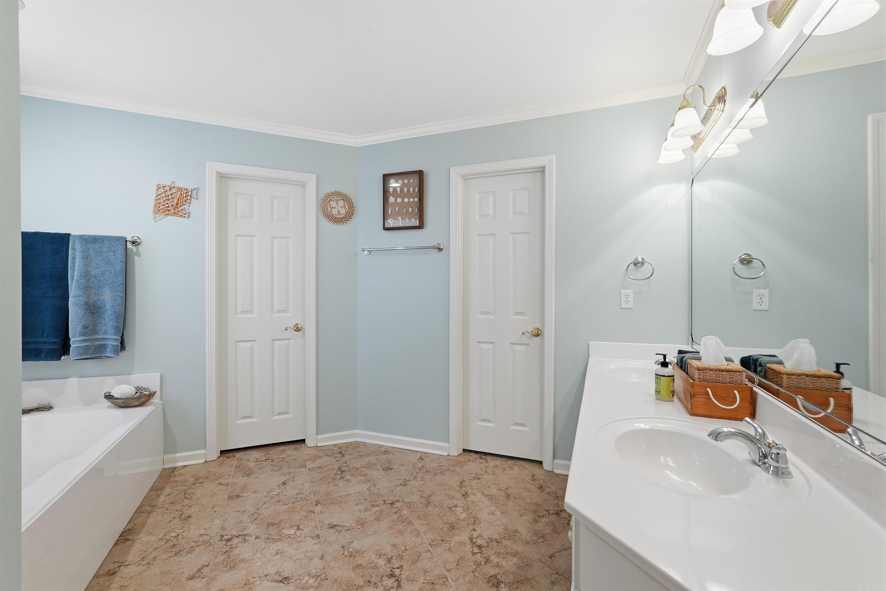 THE HILLS - Residential