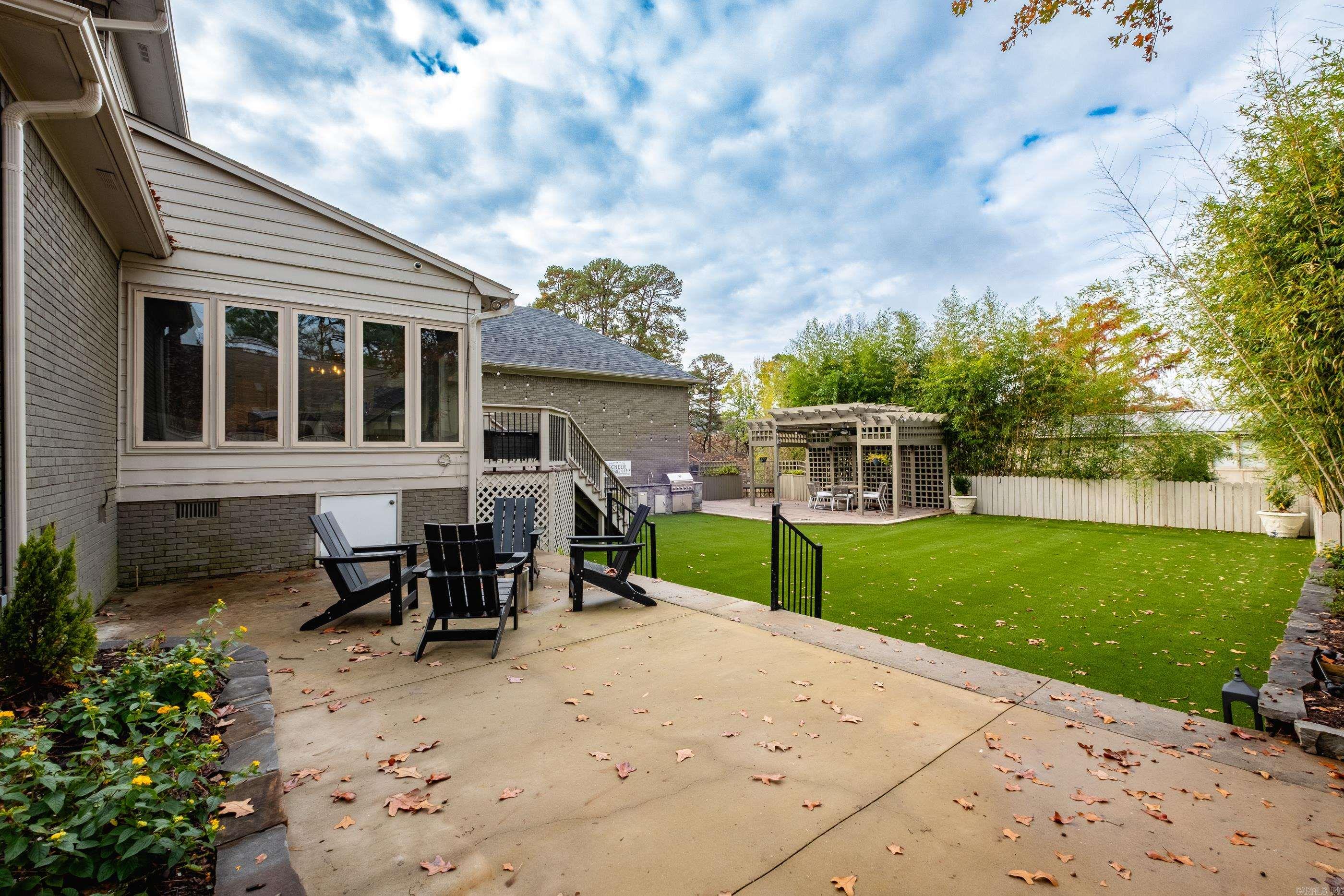 LONGLEA - Residential